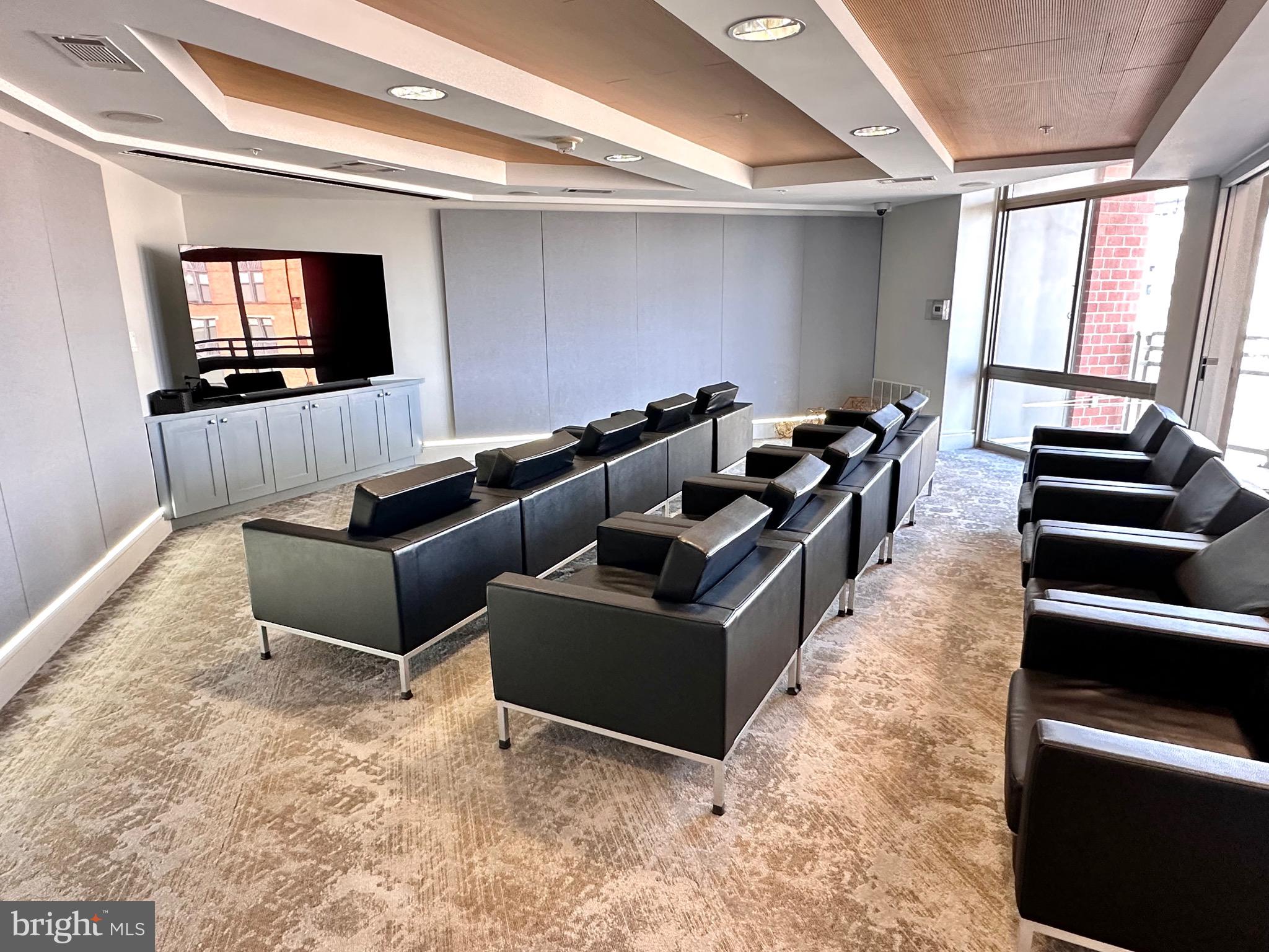 ECLIPSE ON CENTER PARK - Residential