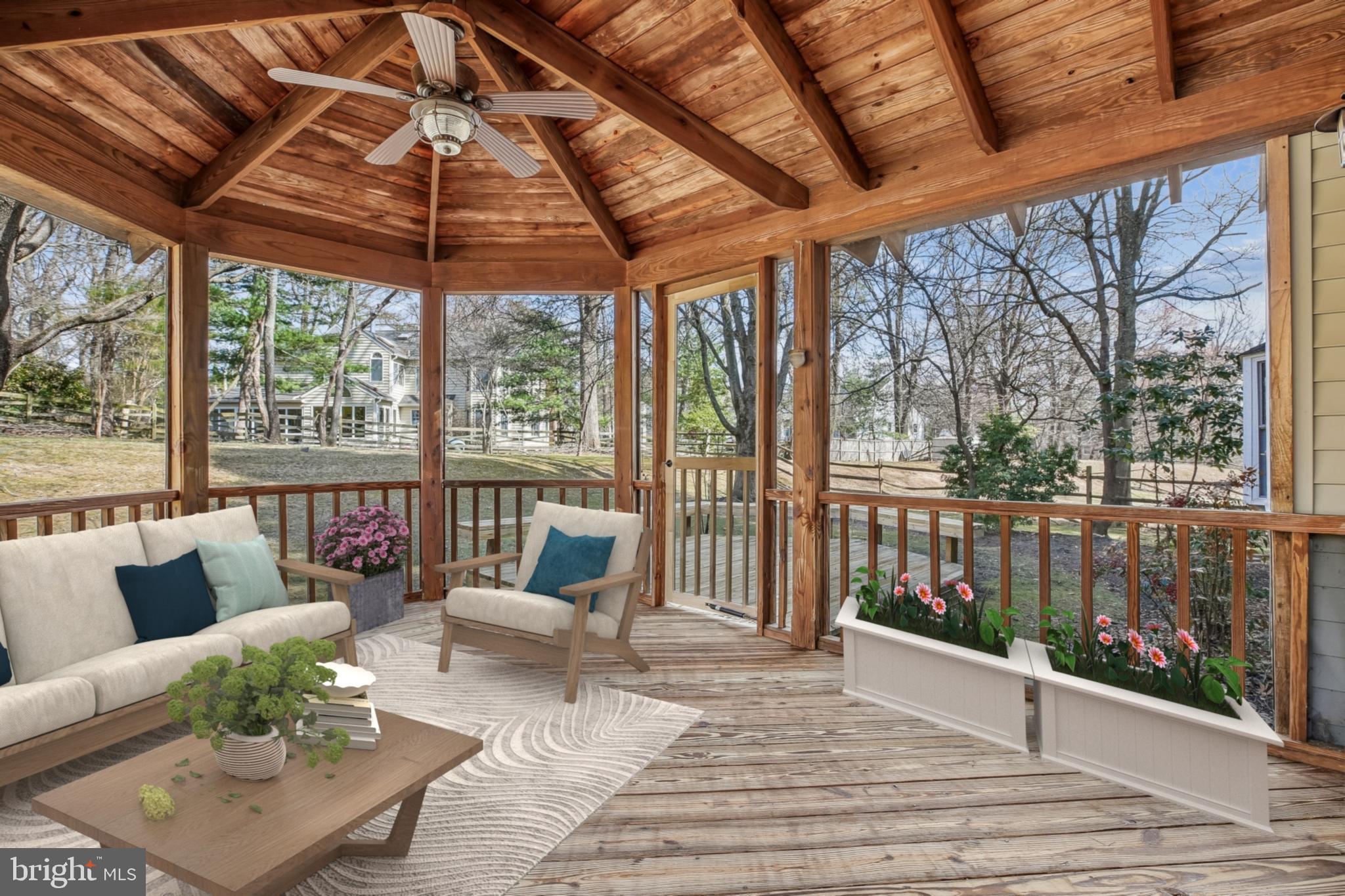 QUINCE ORCHARD KNOLLS - Residential