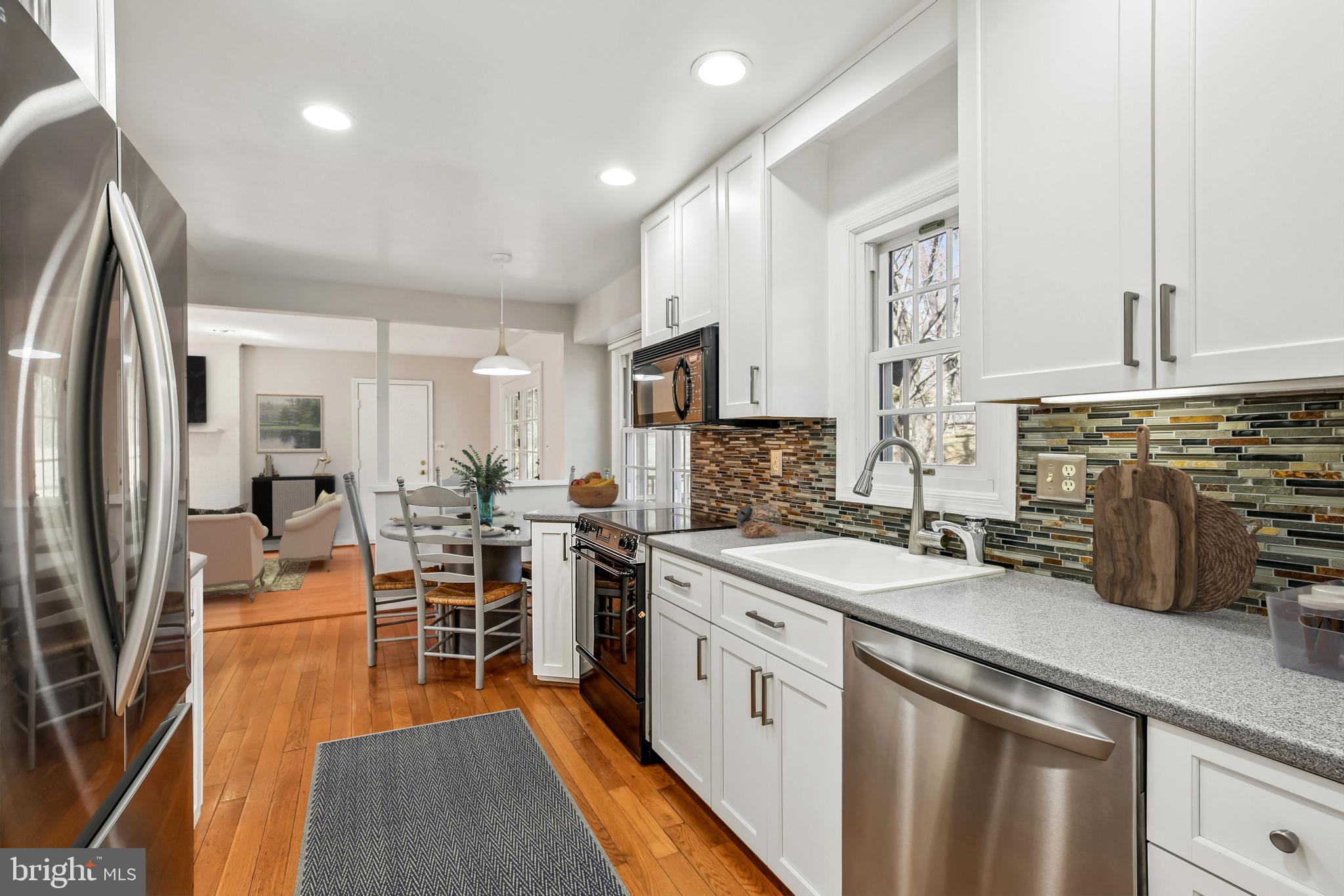 QUINCE ORCHARD KNOLLS - Residential