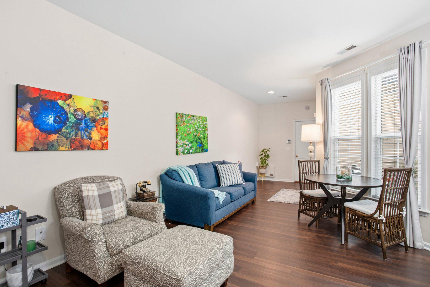 LANSDOWNE TOWN CENTER - Residential