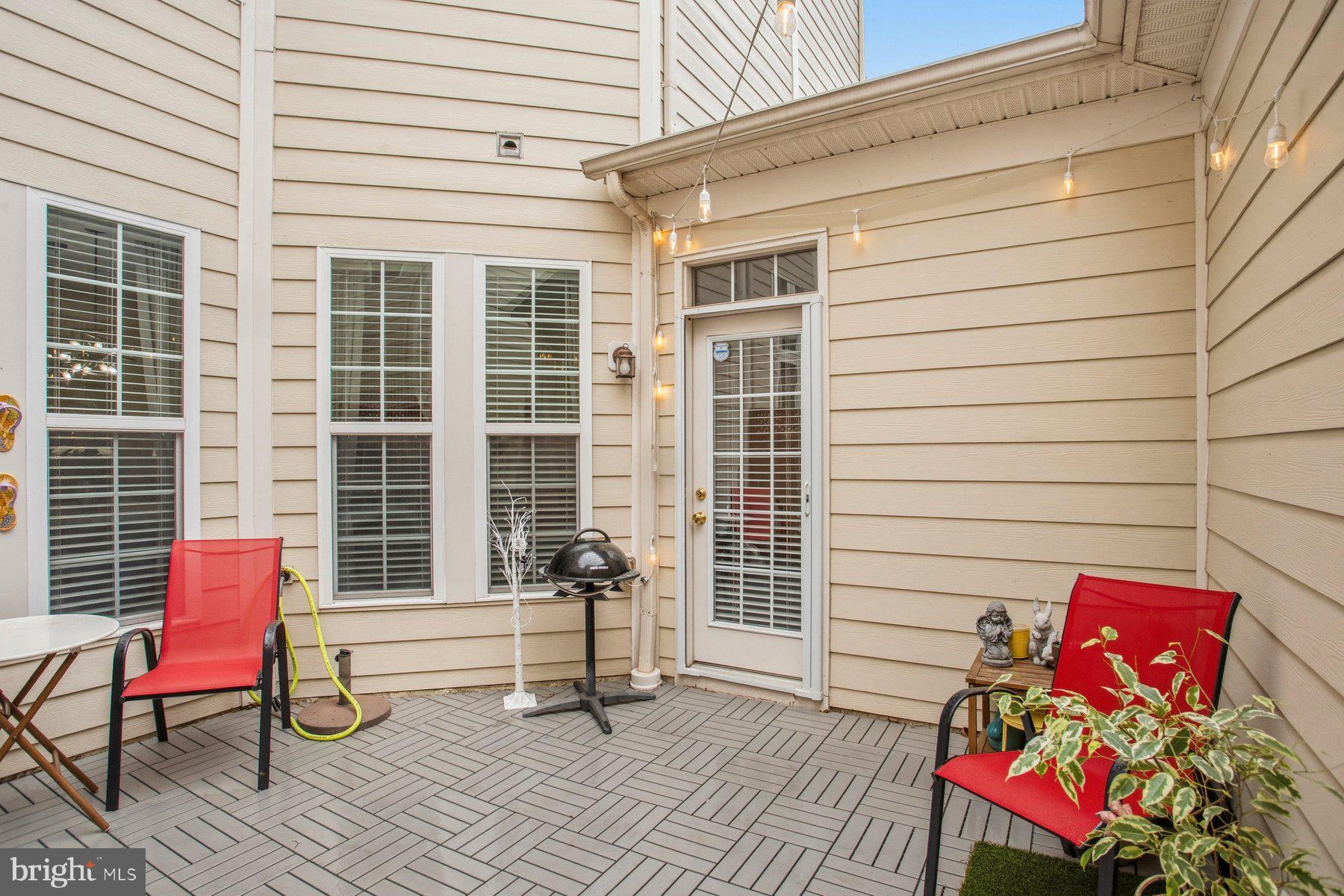 LANSDOWNE TOWN CENTER - Residential