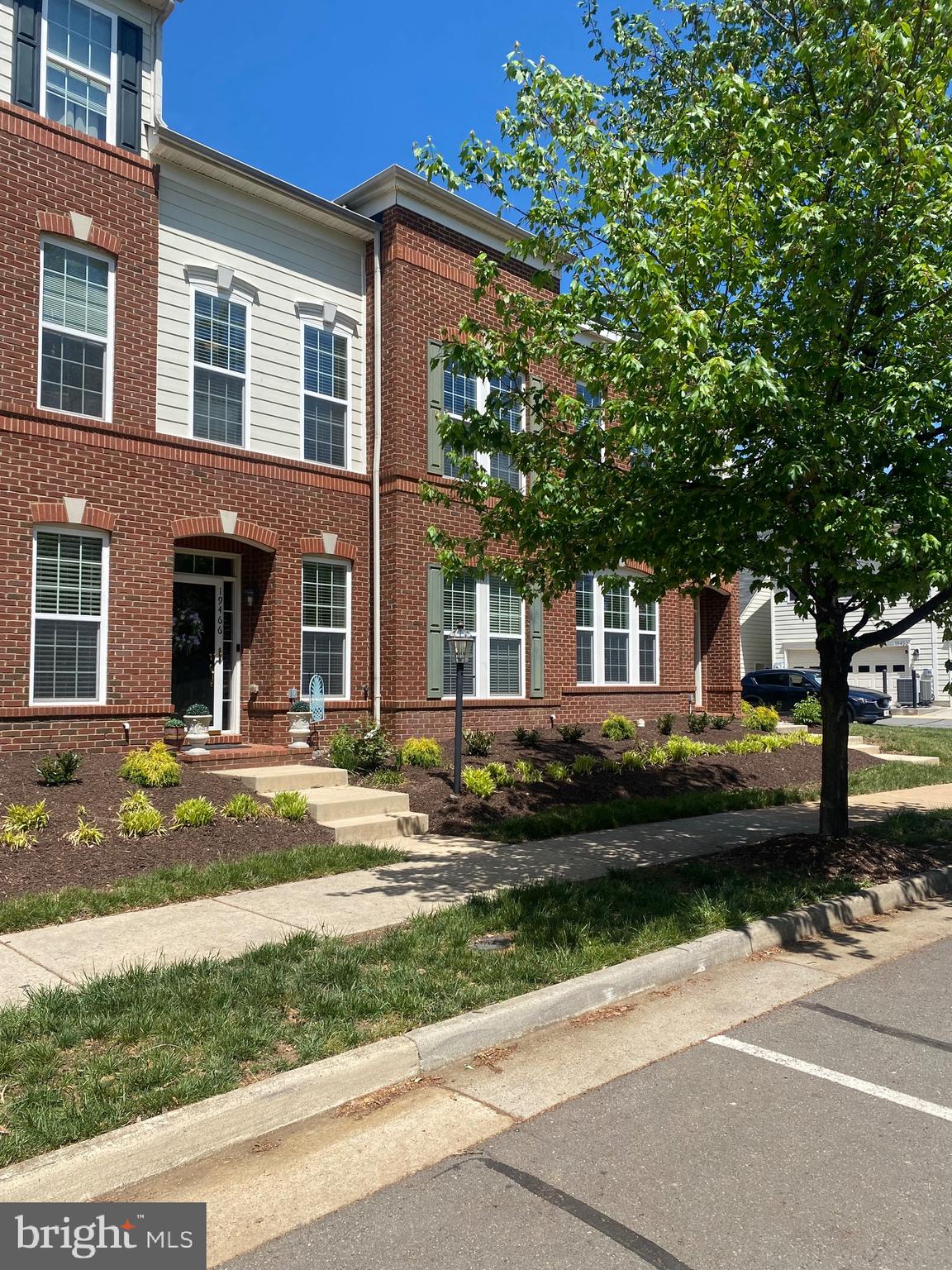 LANSDOWNE TOWN CENTER - Residential