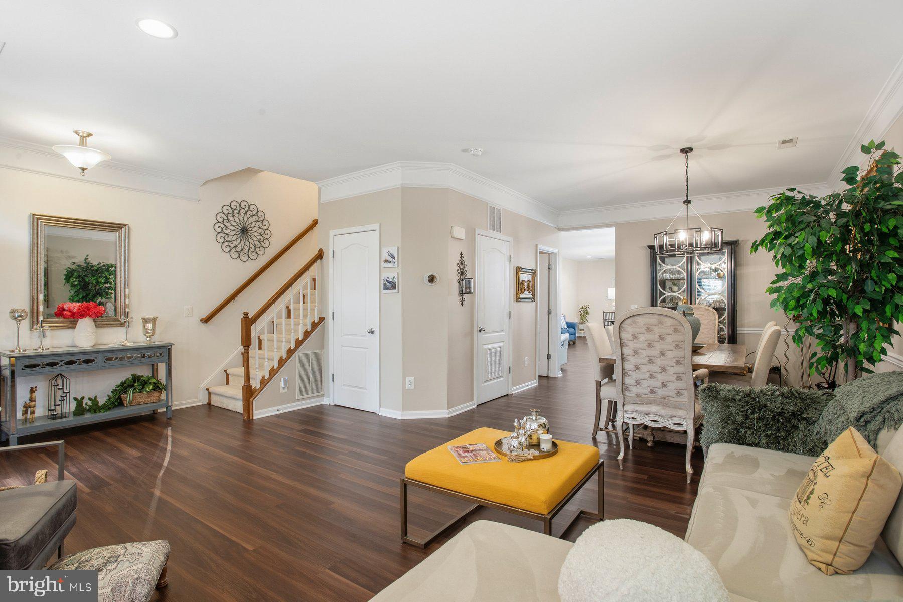 LANSDOWNE TOWN CENTER - Residential