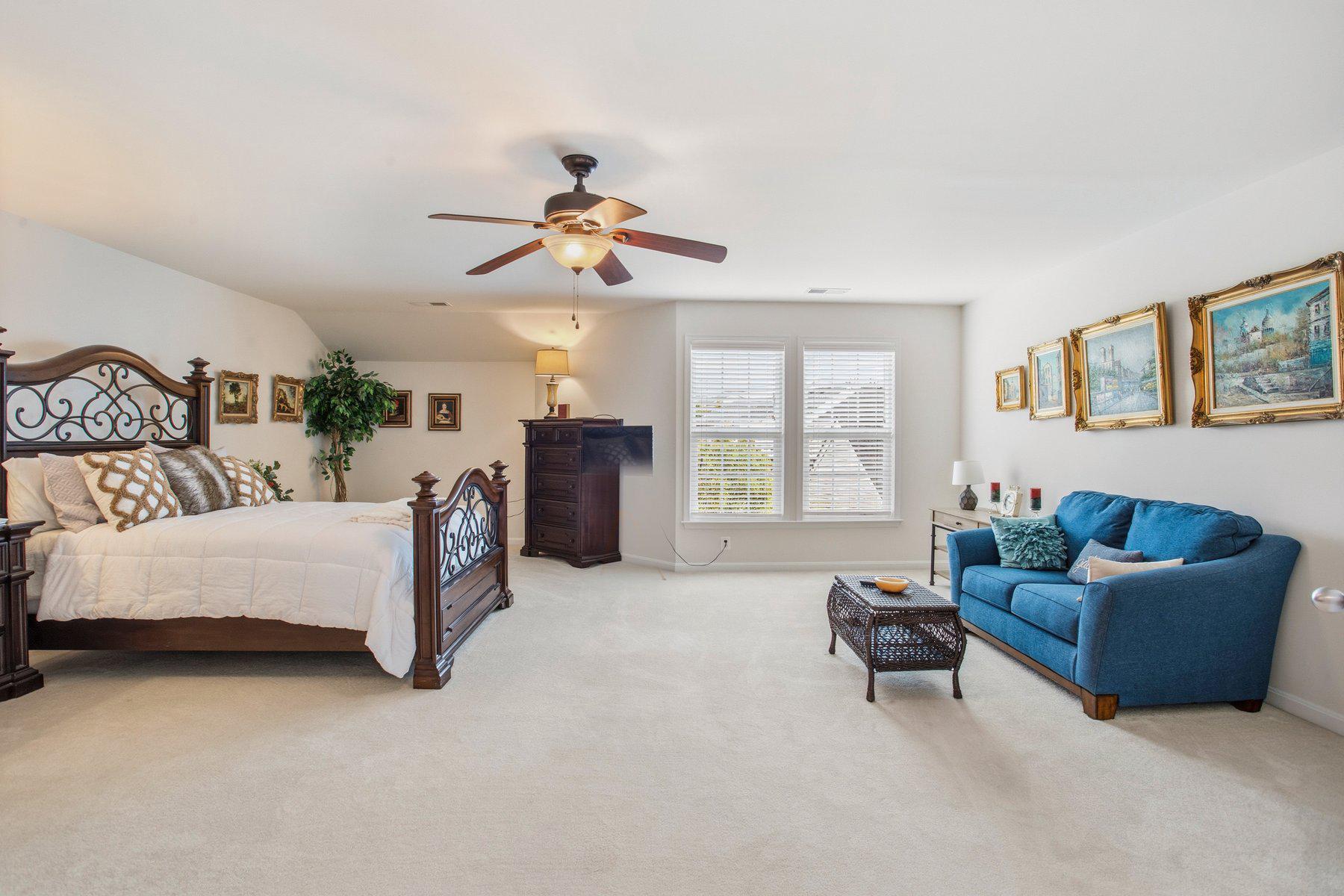 LANSDOWNE TOWN CENTER - Residential