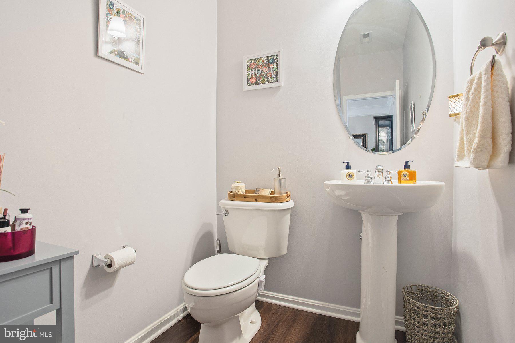 LANSDOWNE TOWN CENTER - Residential