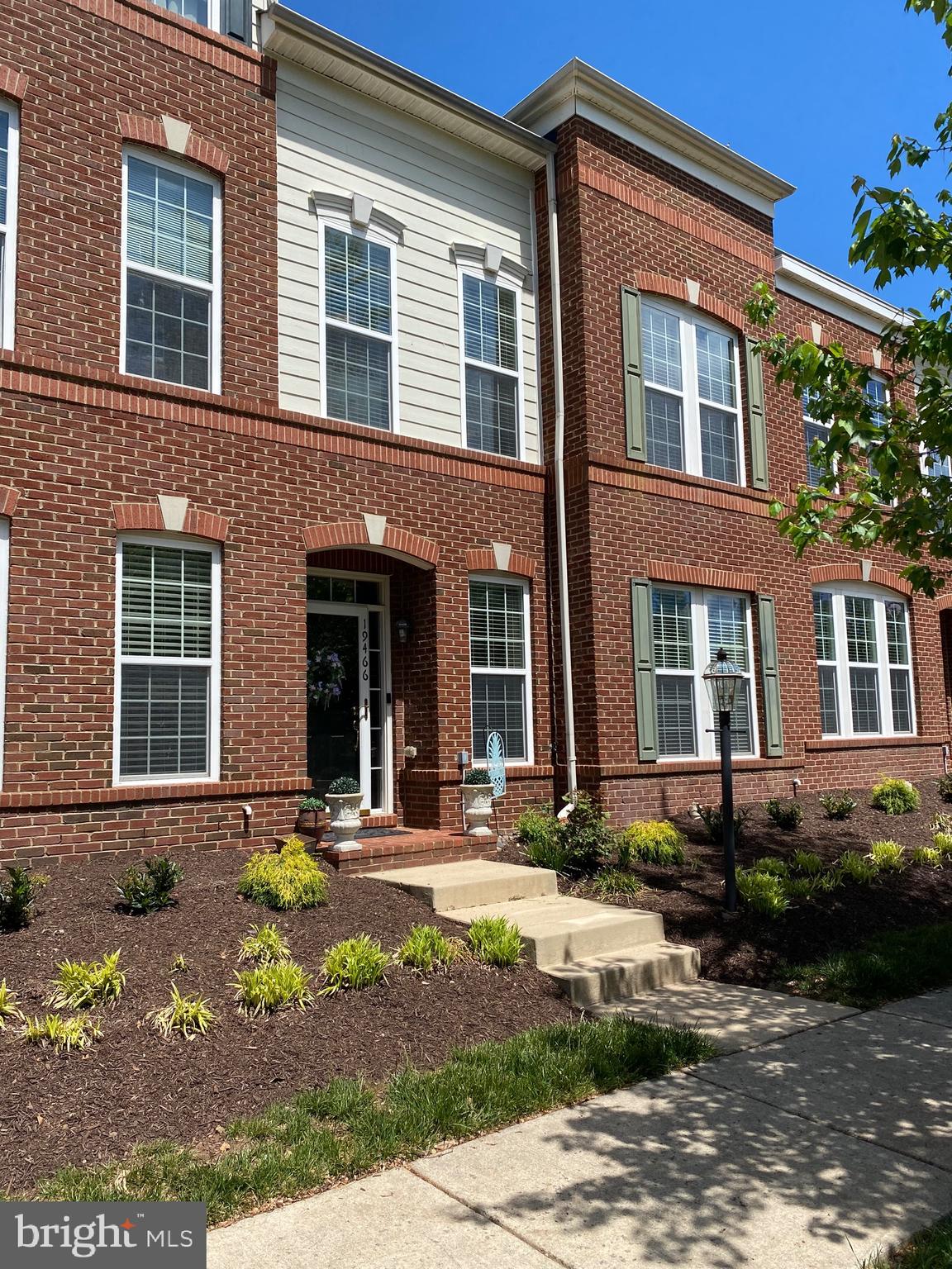 LANSDOWNE TOWN CENTER - Residential