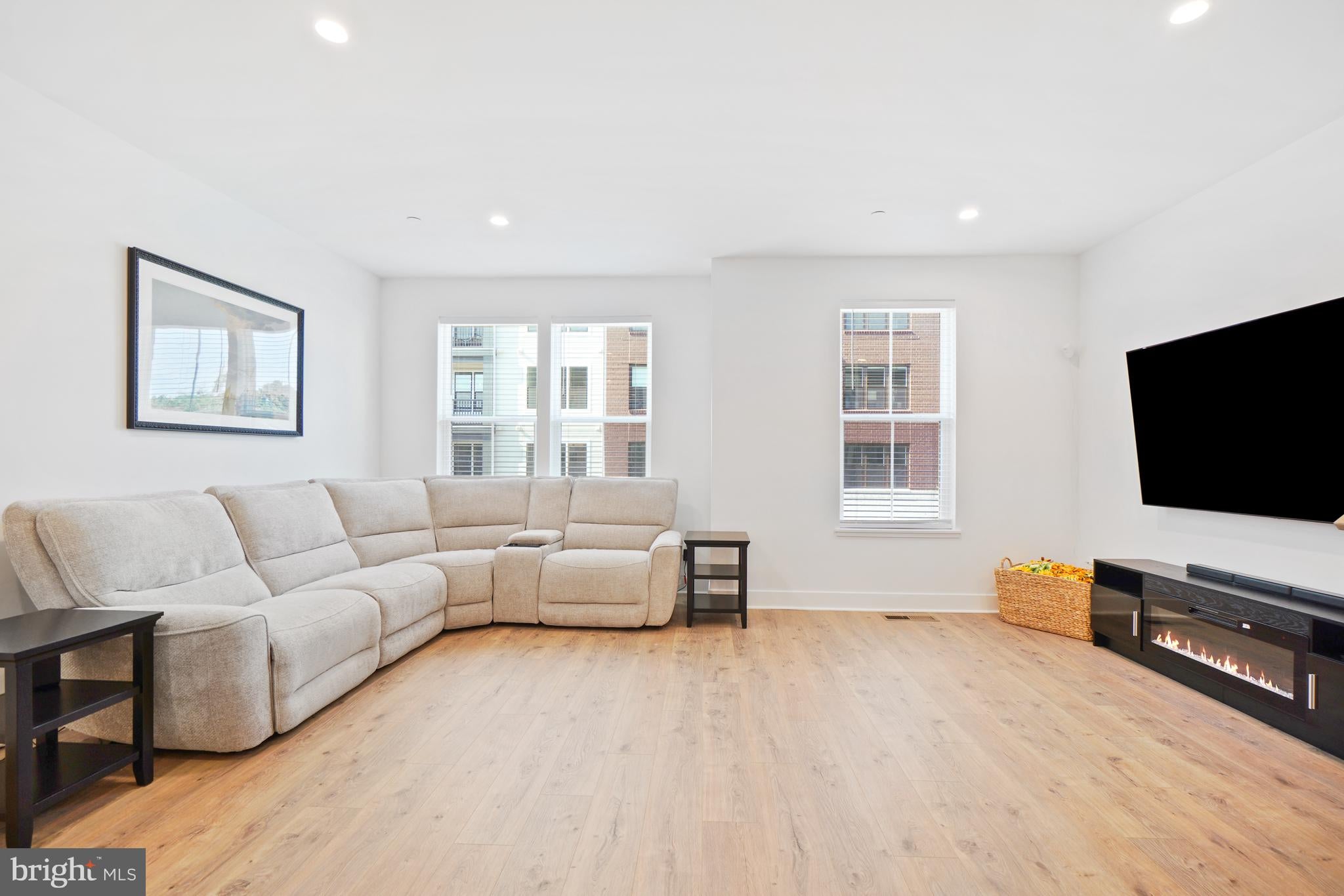 1125 POLARIS ROAD