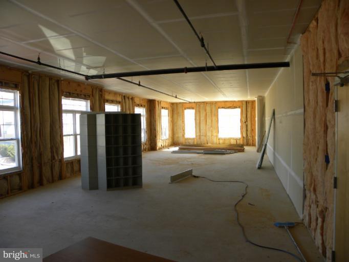489 202 MAIN STREET STREET 202