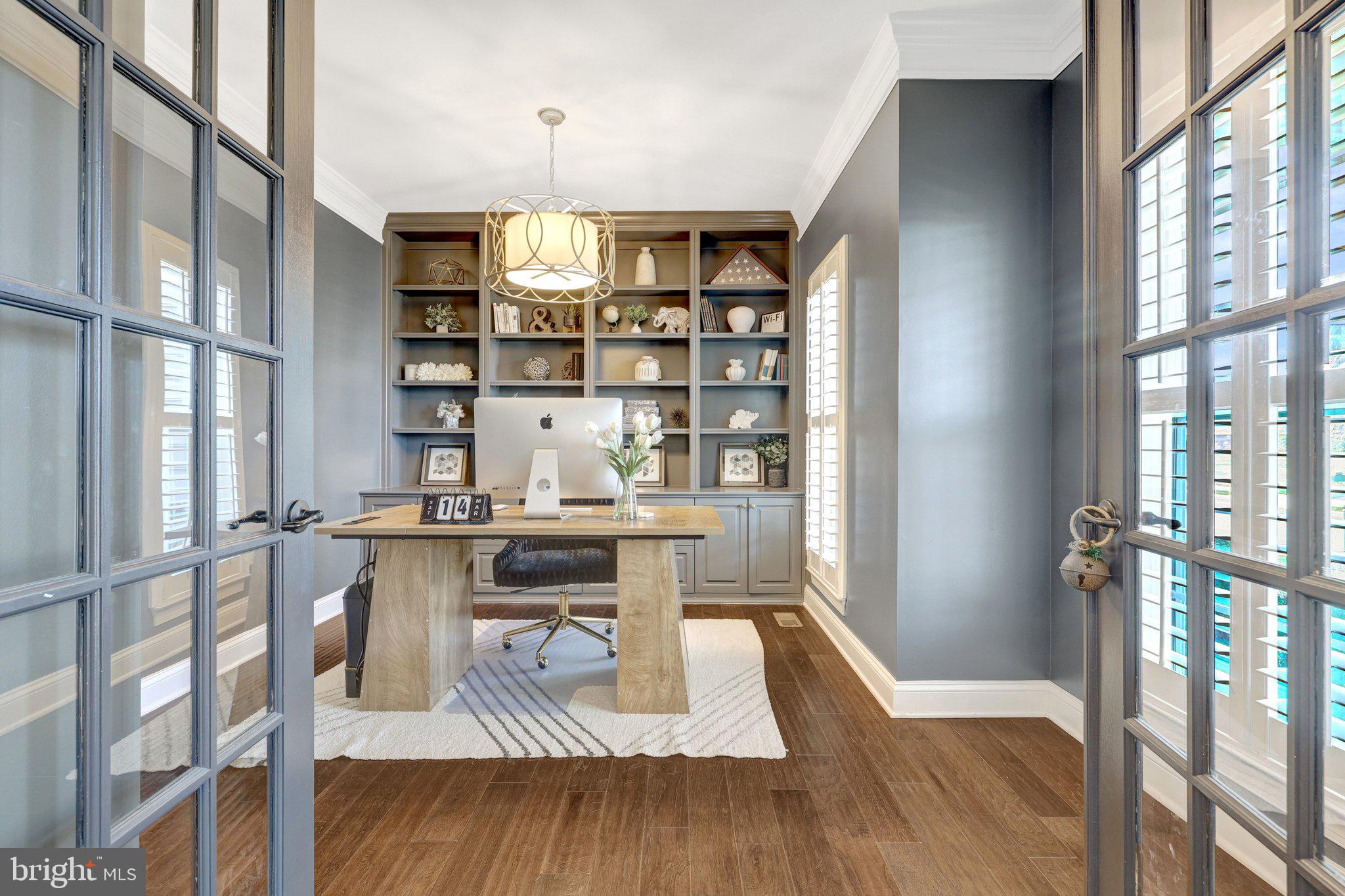 DAWSON'S CORNER - Residential