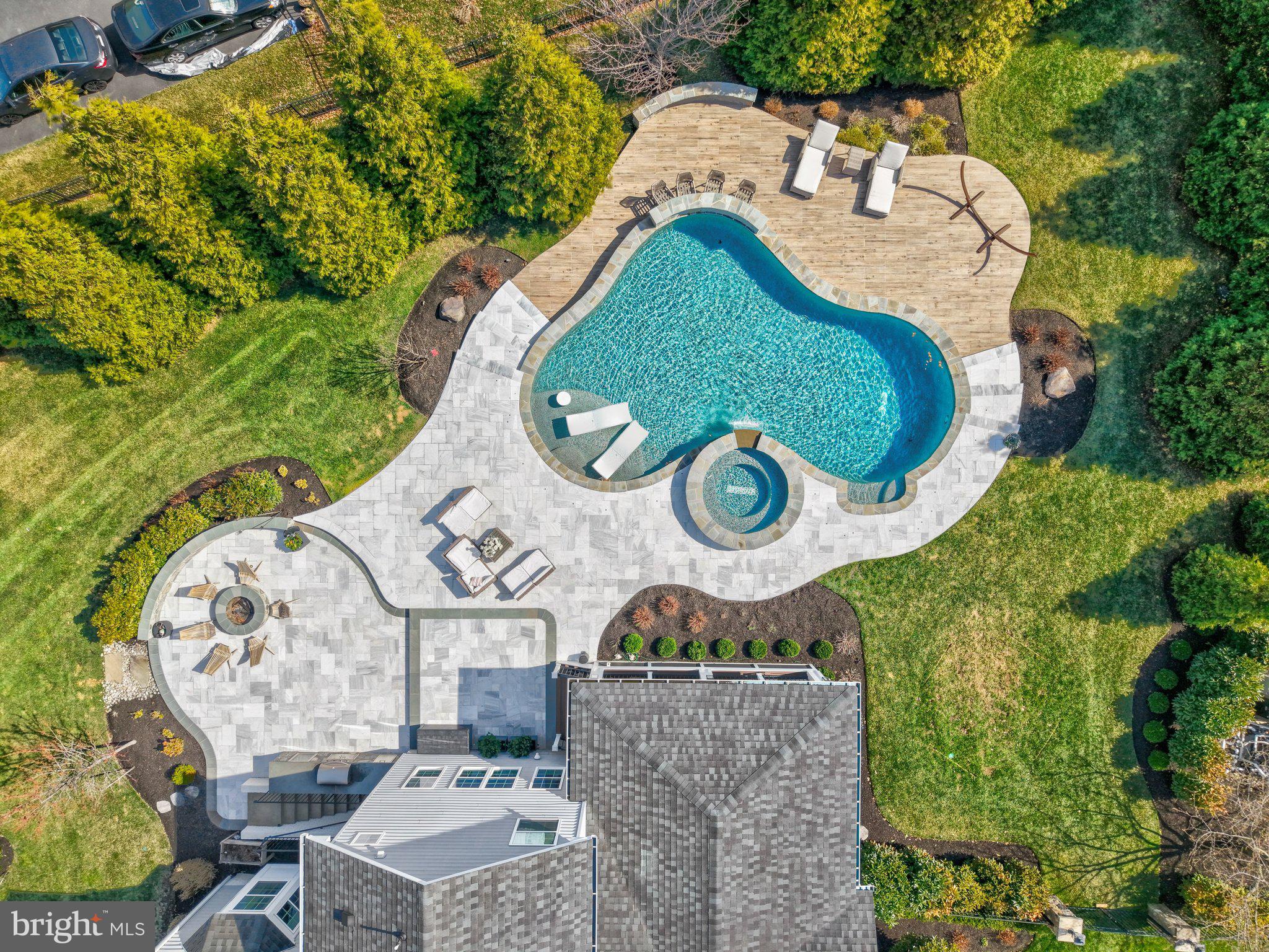 DAWSON'S CORNER - Residential