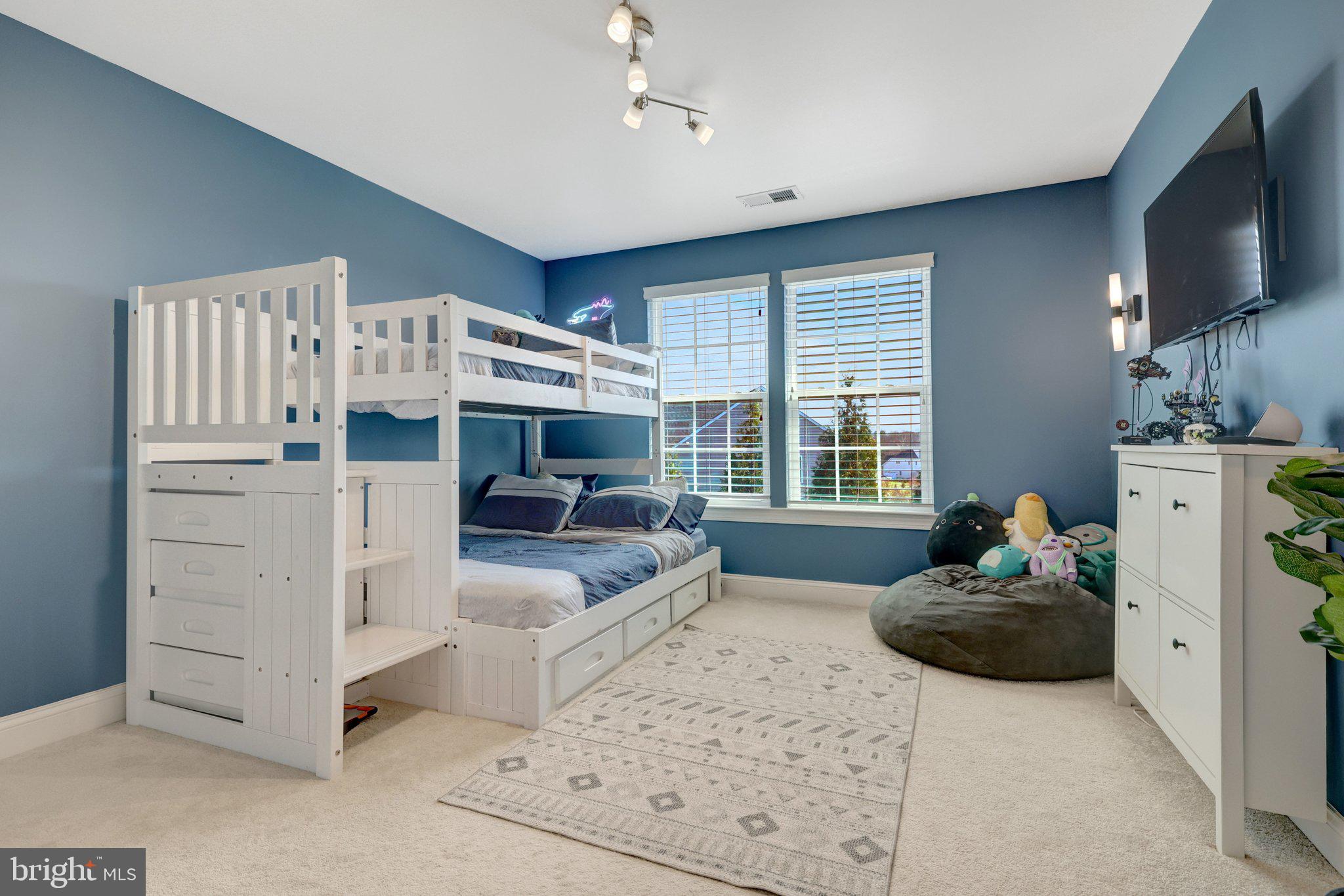 DAWSON'S CORNER - Residential