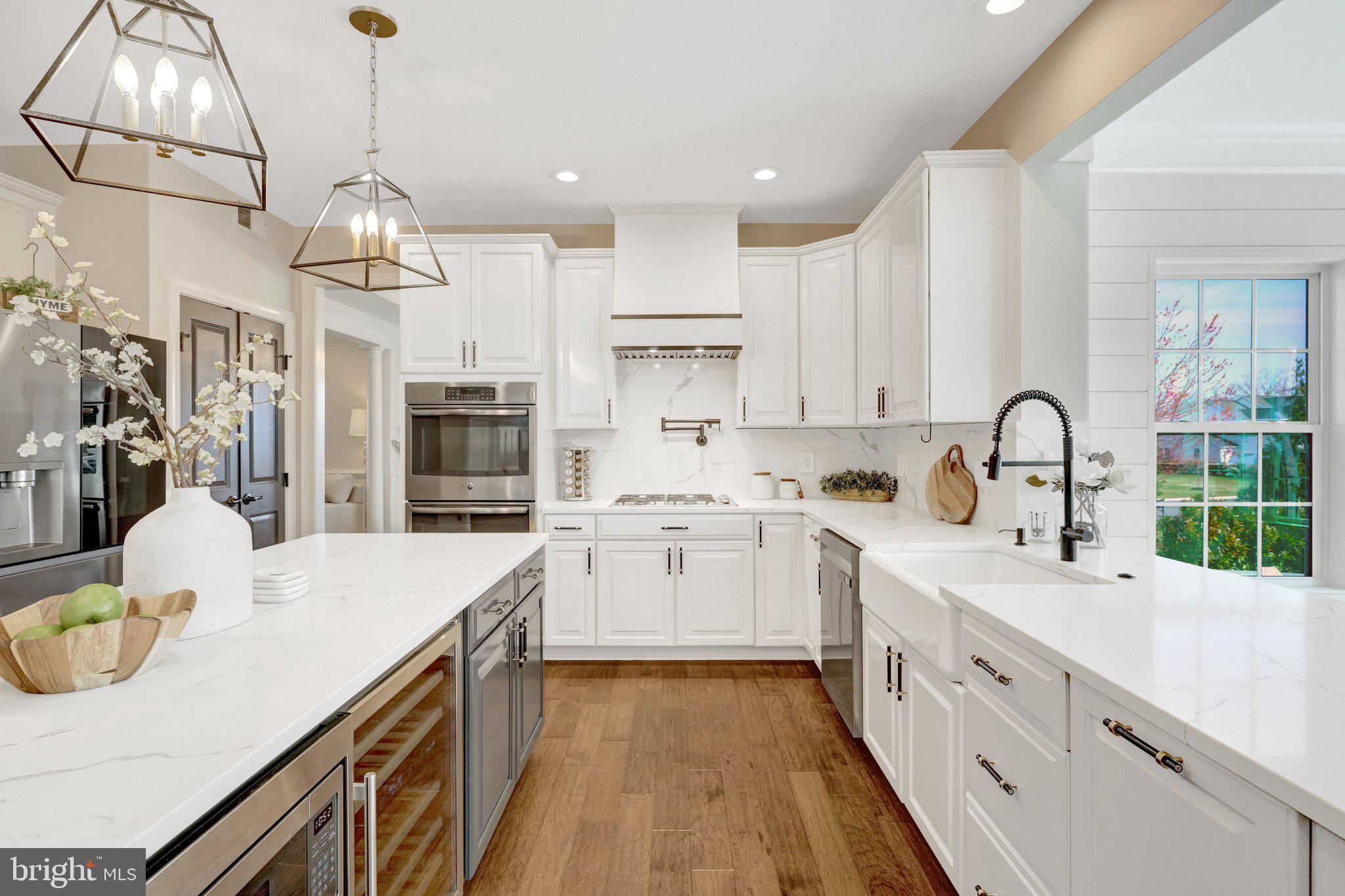 DAWSON'S CORNER - Residential