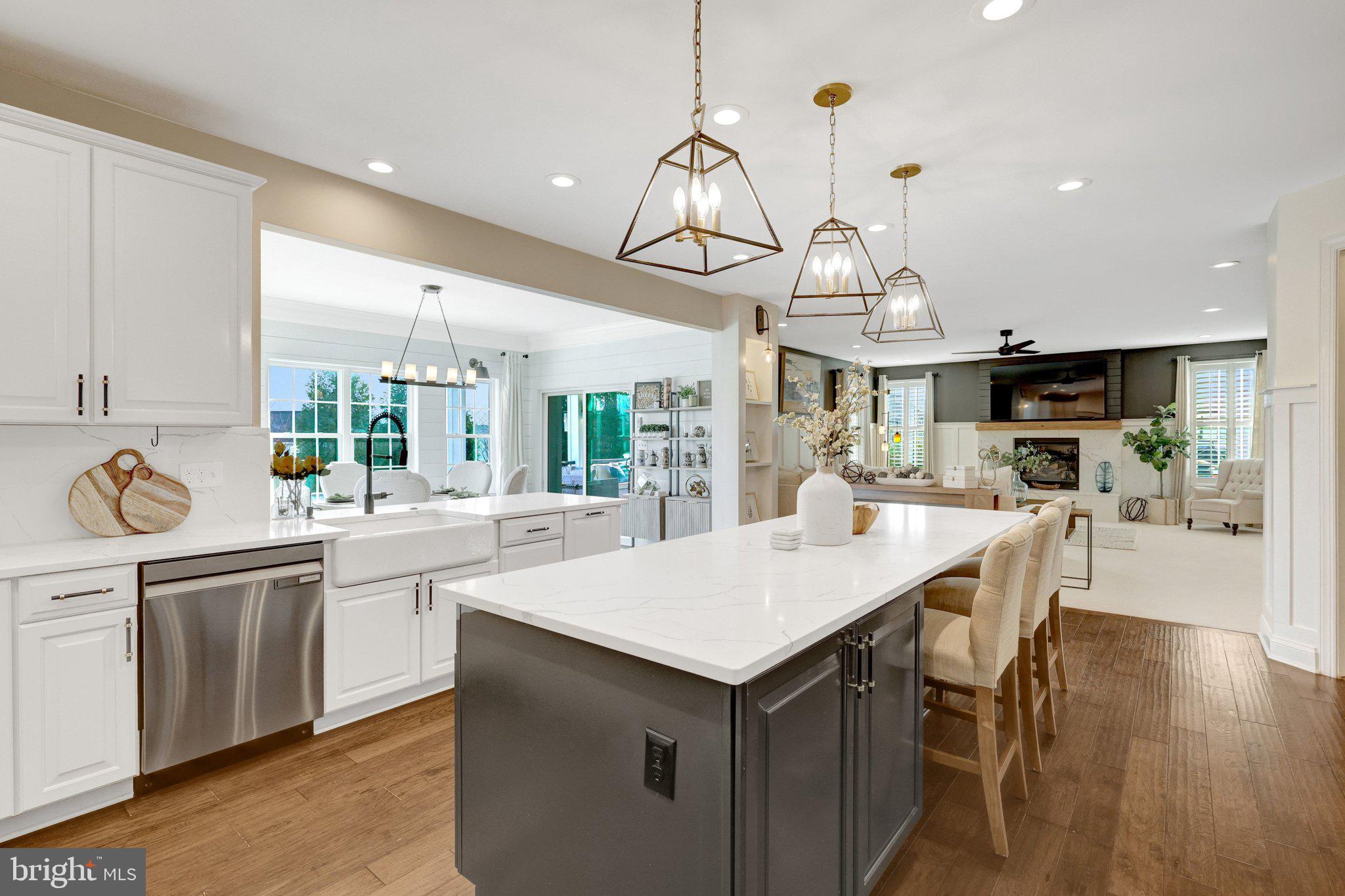 DAWSON'S CORNER - Residential