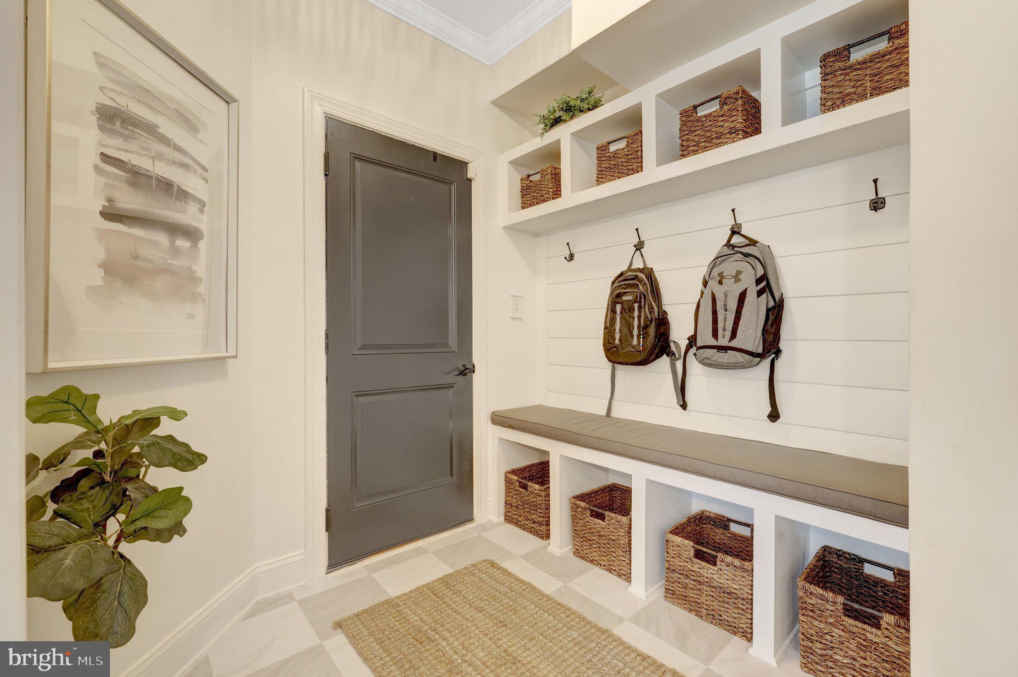 DAWSON'S CORNER - Residential