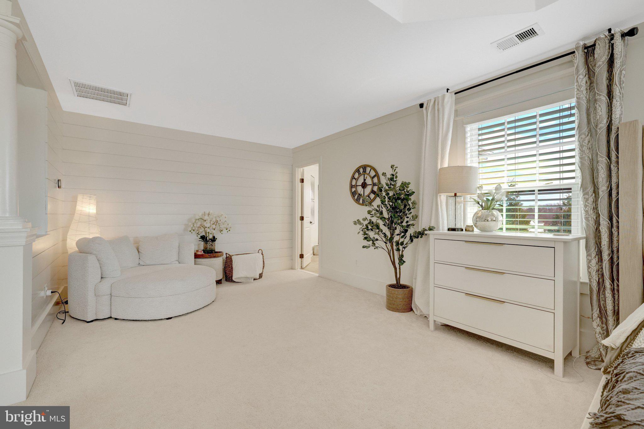 DAWSON'S CORNER - Residential