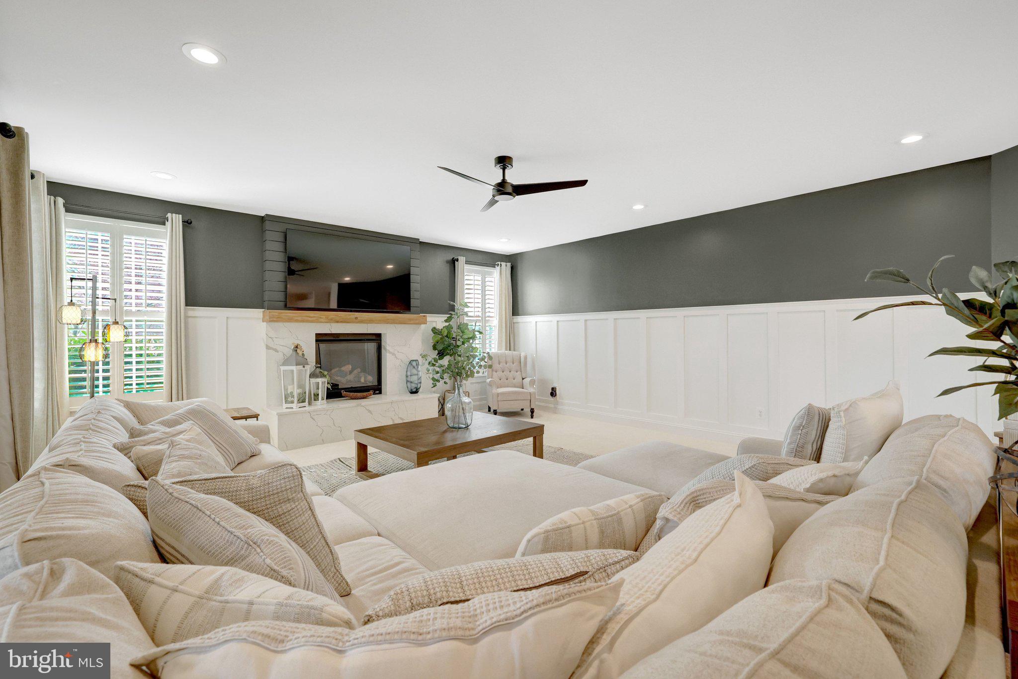 DAWSON'S CORNER - Residential