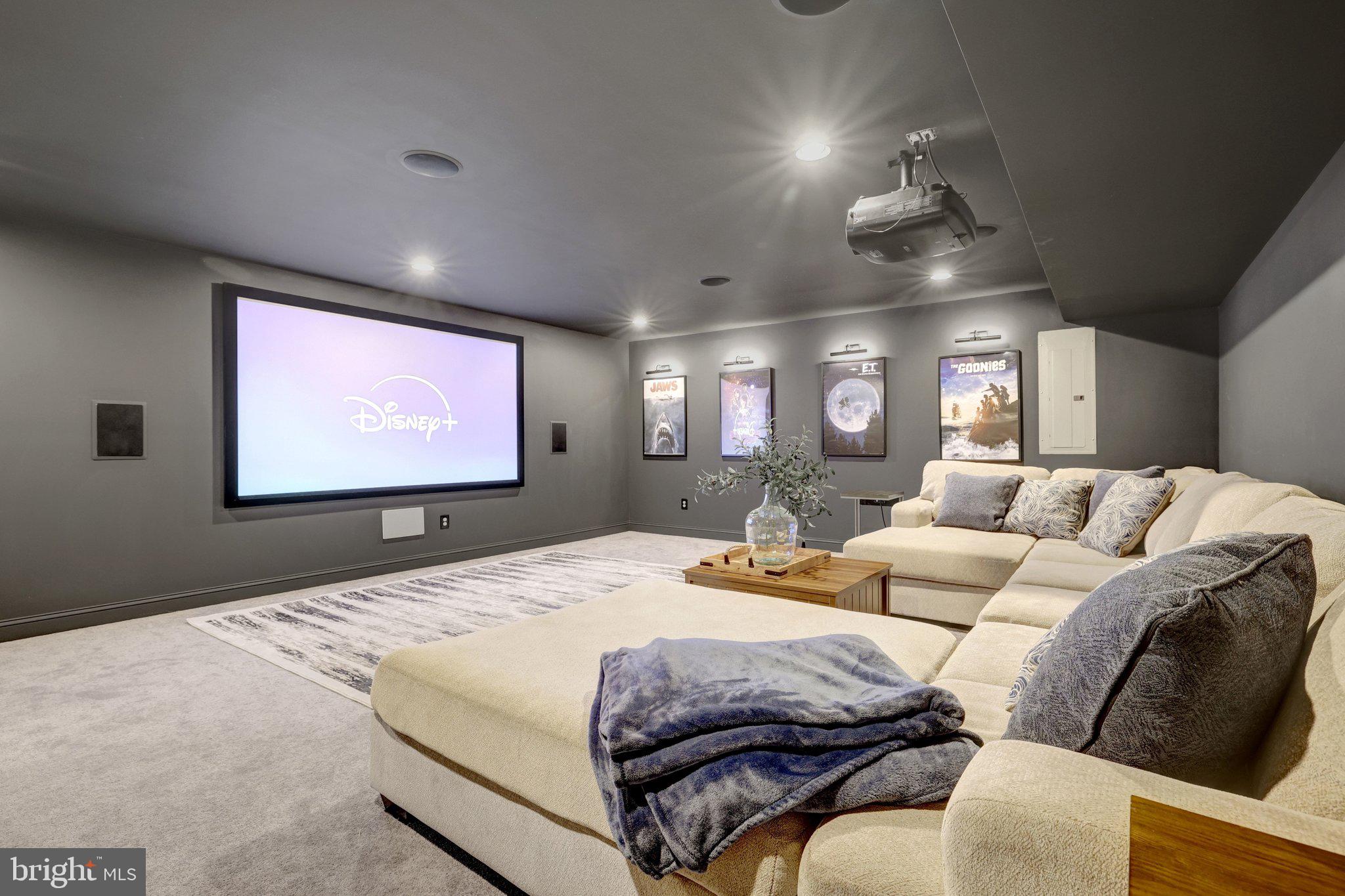 DAWSON'S CORNER - Residential