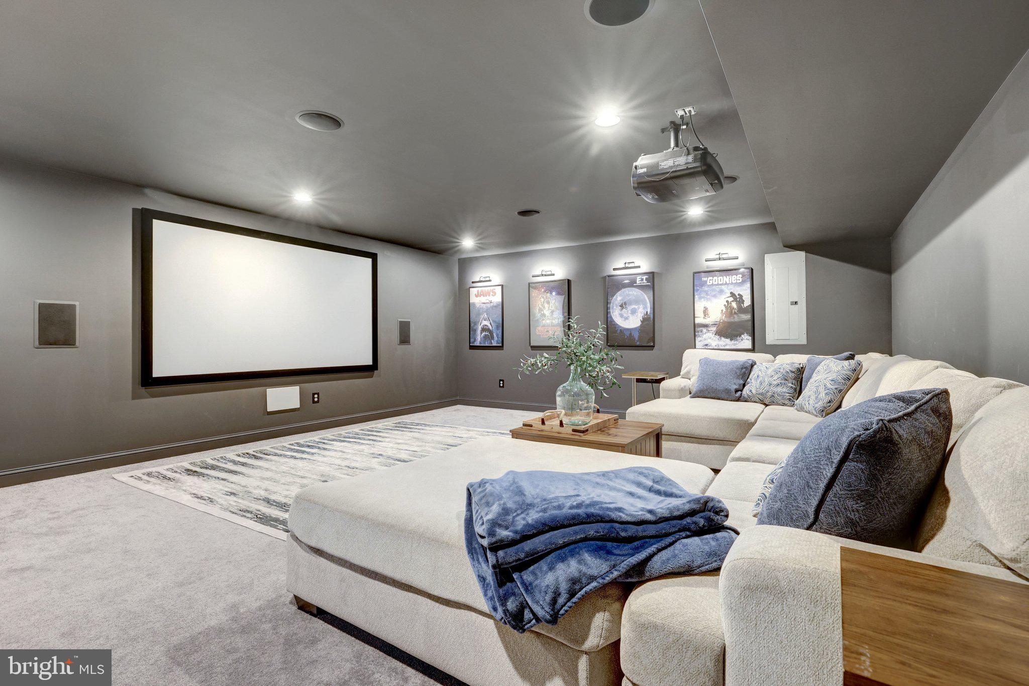 DAWSON'S CORNER - Residential