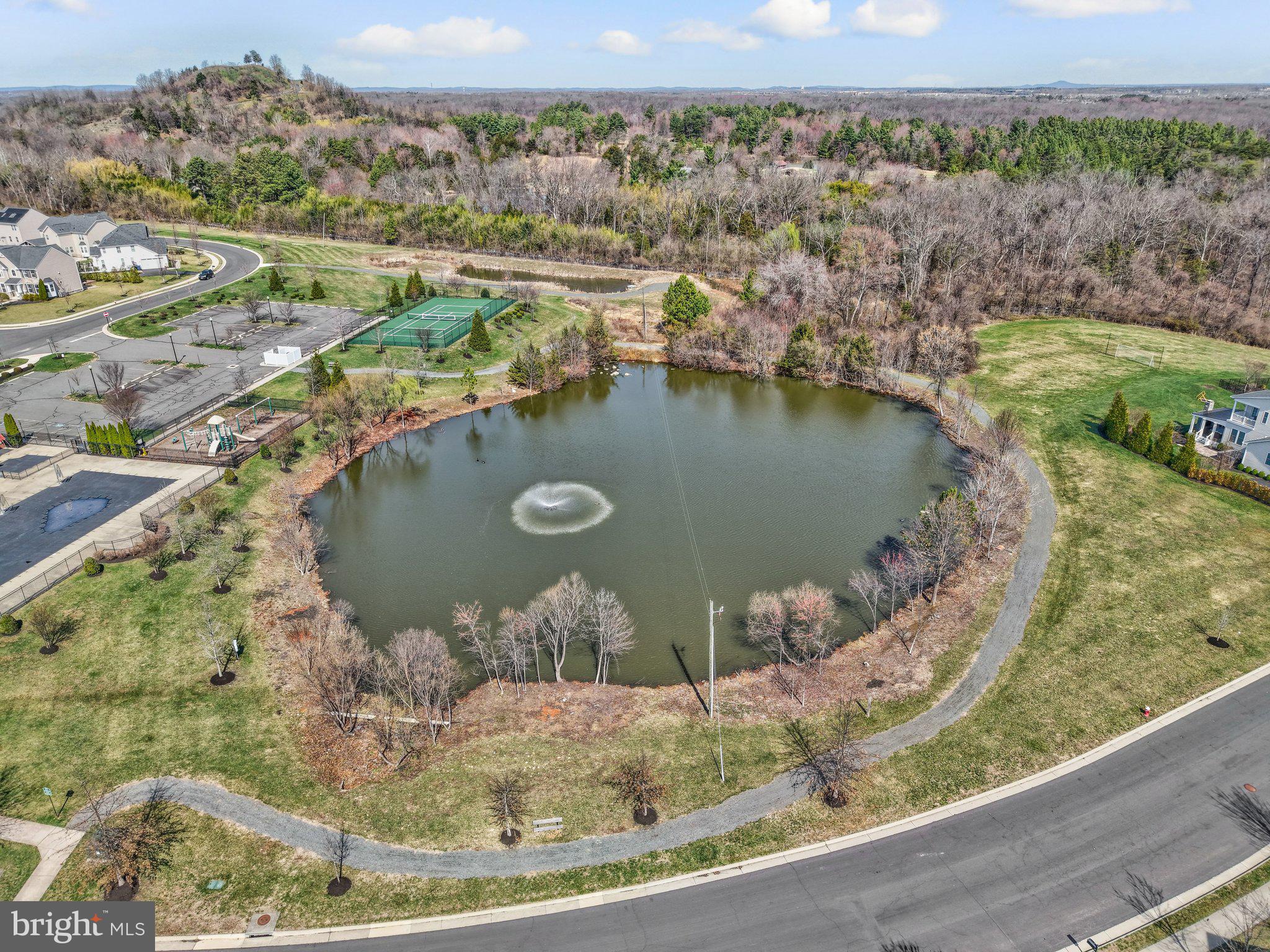 DAWSON'S CORNER - Residential