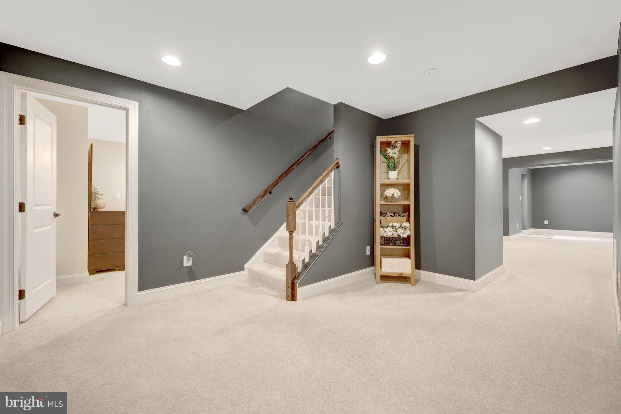 DAWSON'S CORNER - Residential