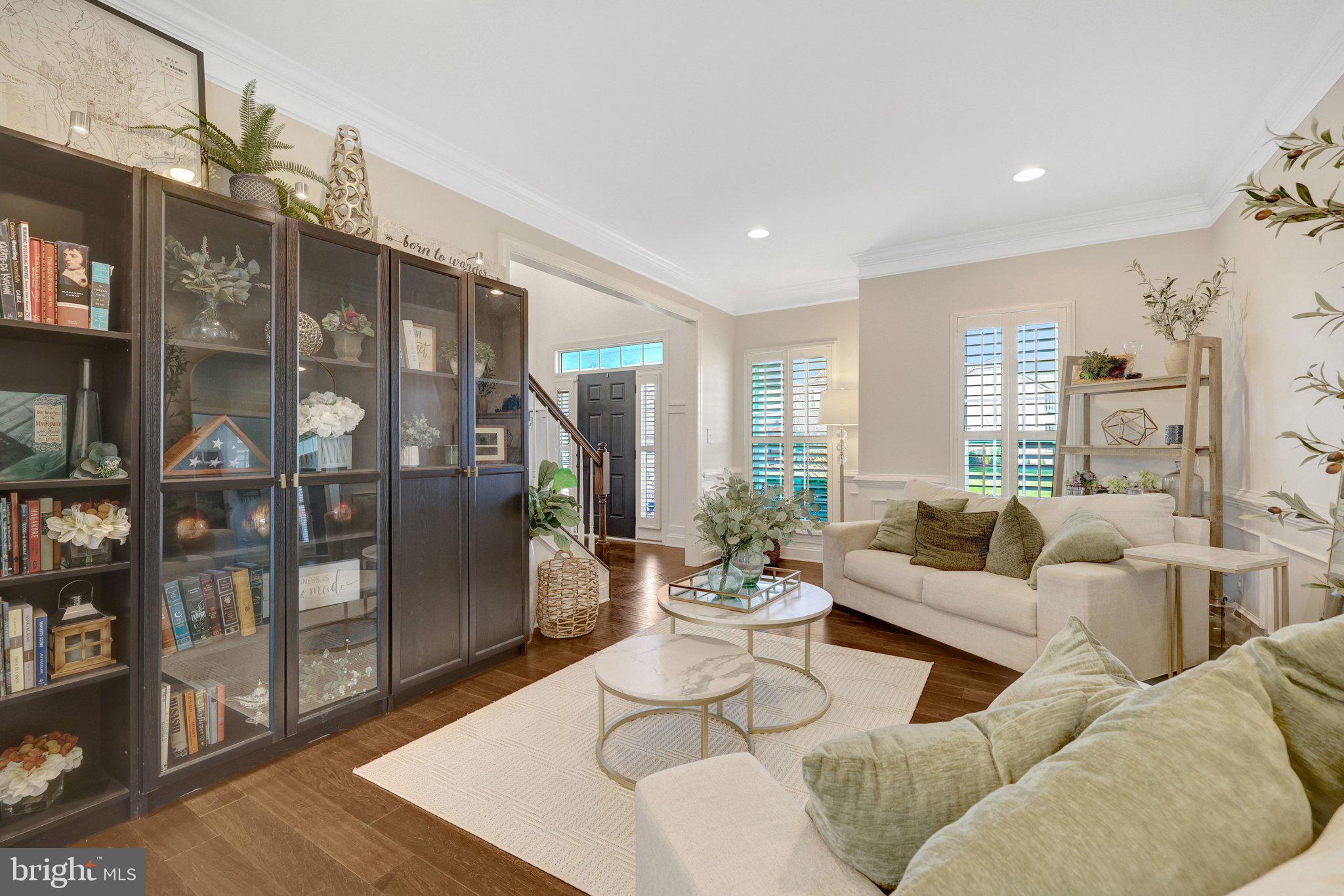 DAWSON'S CORNER - Residential