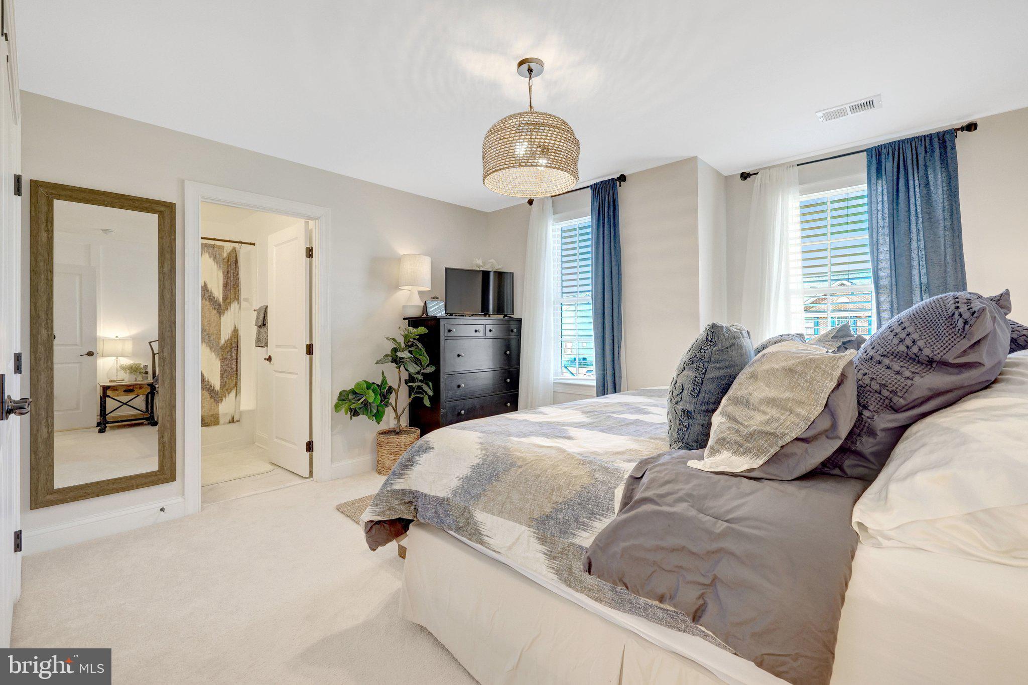 DAWSON'S CORNER - Residential