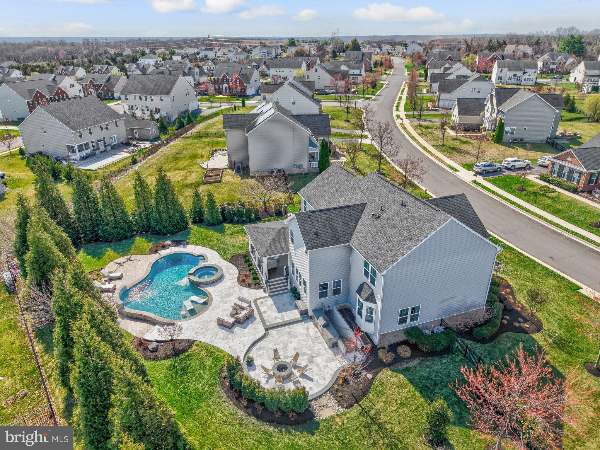 DAWSON'S CORNER - Residential