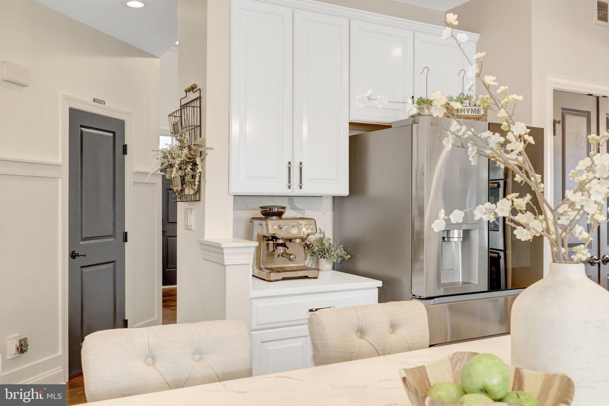 DAWSON'S CORNER - Residential