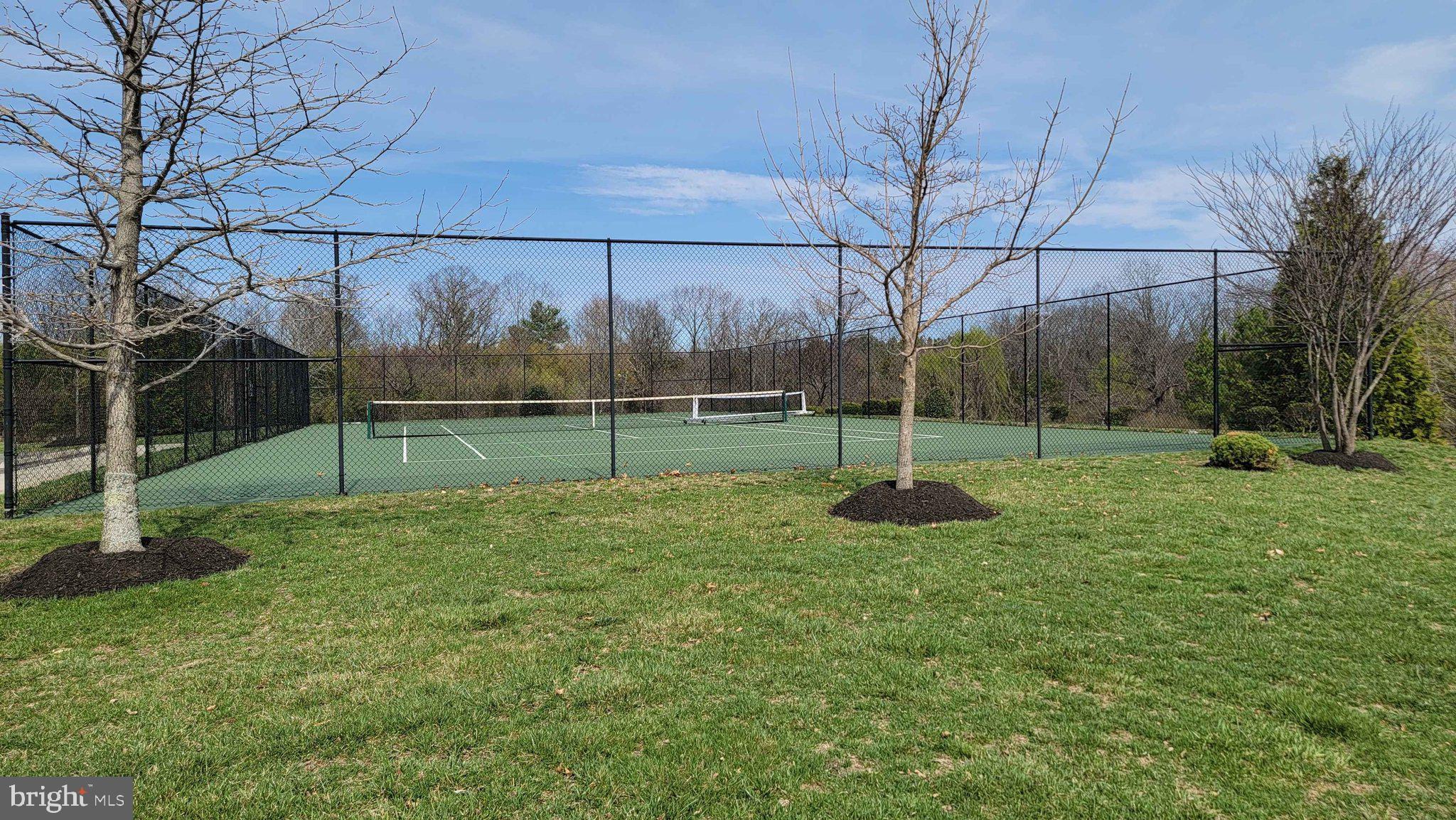 DAWSON'S CORNER - Residential