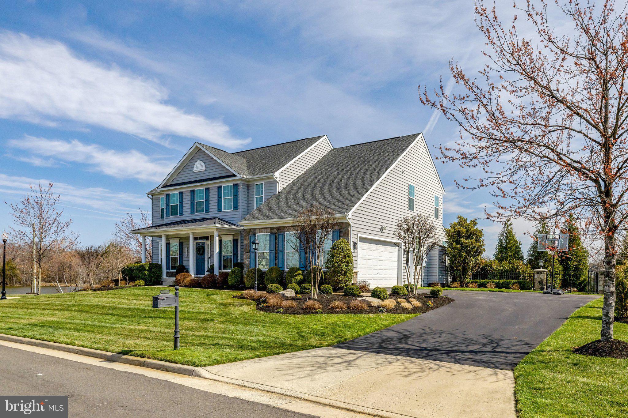 DAWSON'S CORNER - Residential