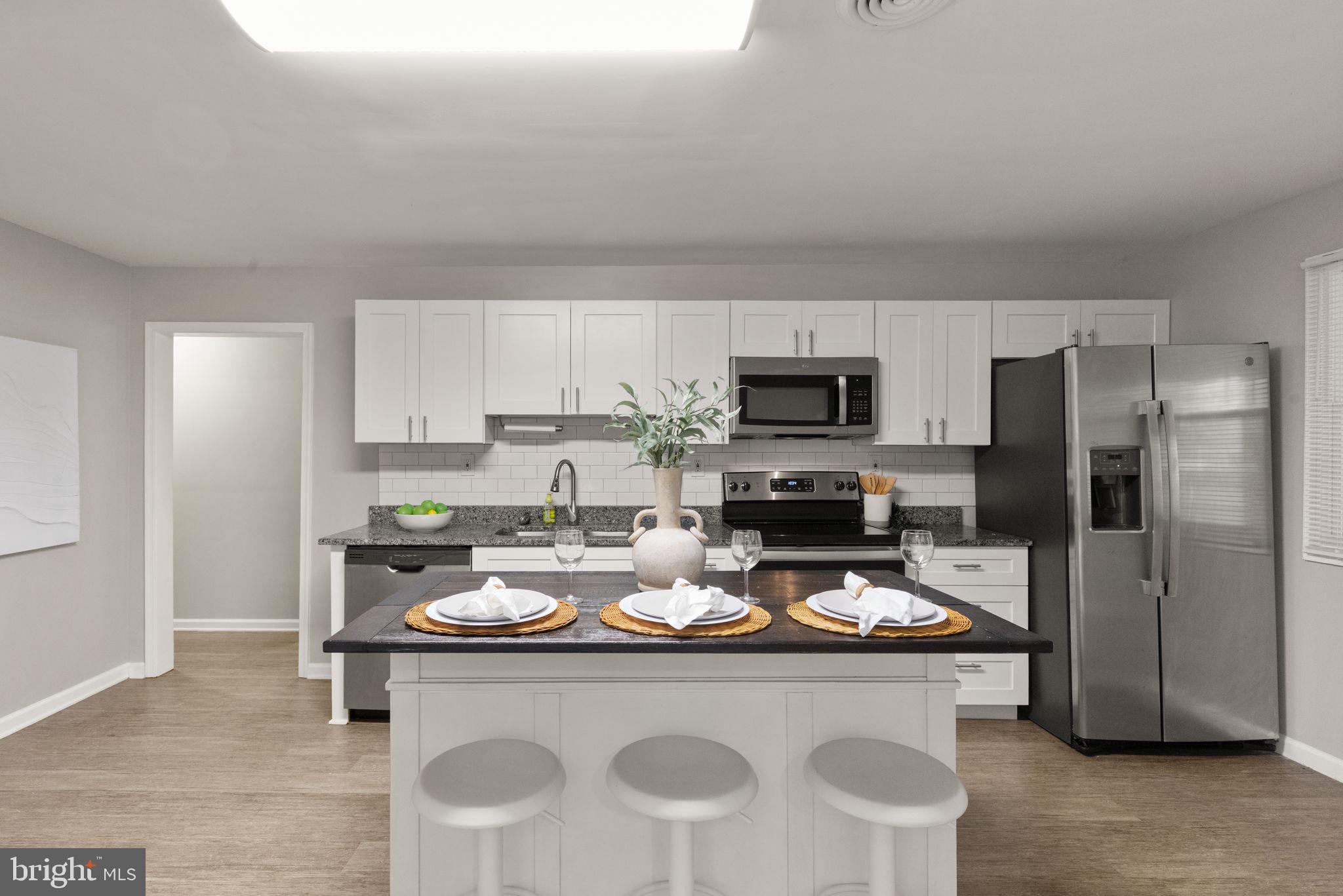 EDGEMERE/SPARROWS POINT - Residential