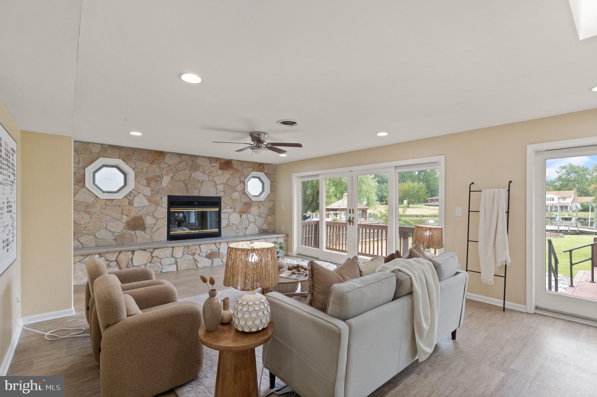 EDGEMERE/SPARROWS POINT - Residential