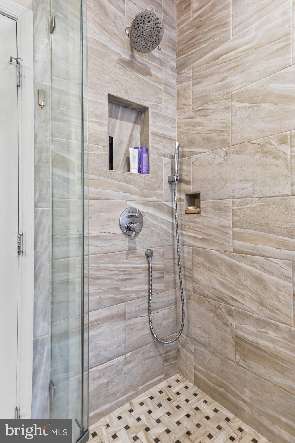 PADONIA MANOR - Residential