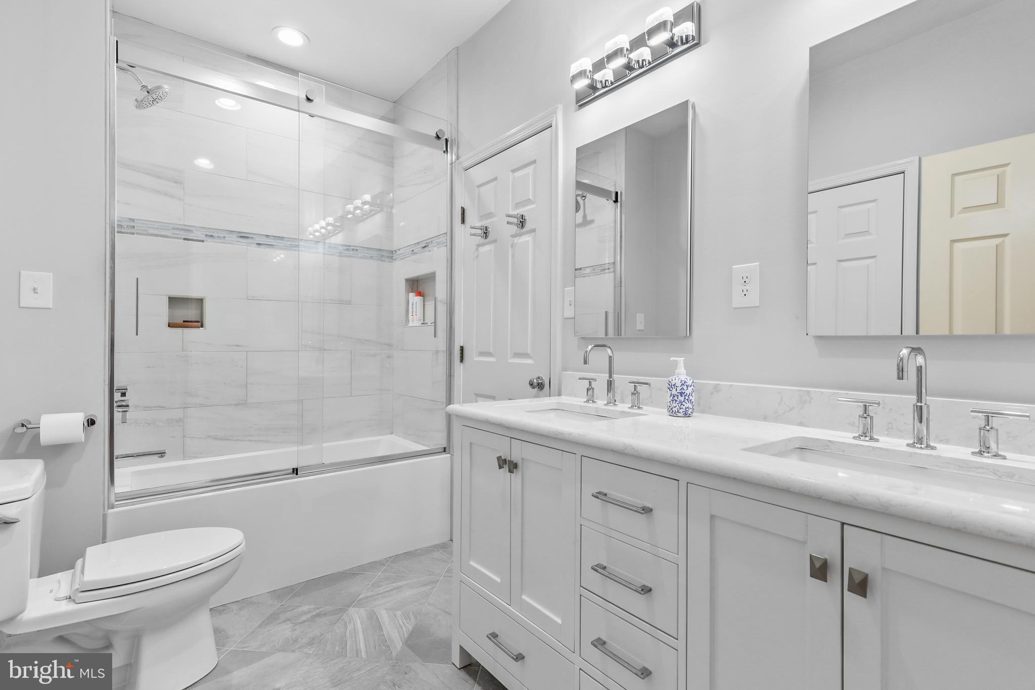 PADONIA MANOR - Residential