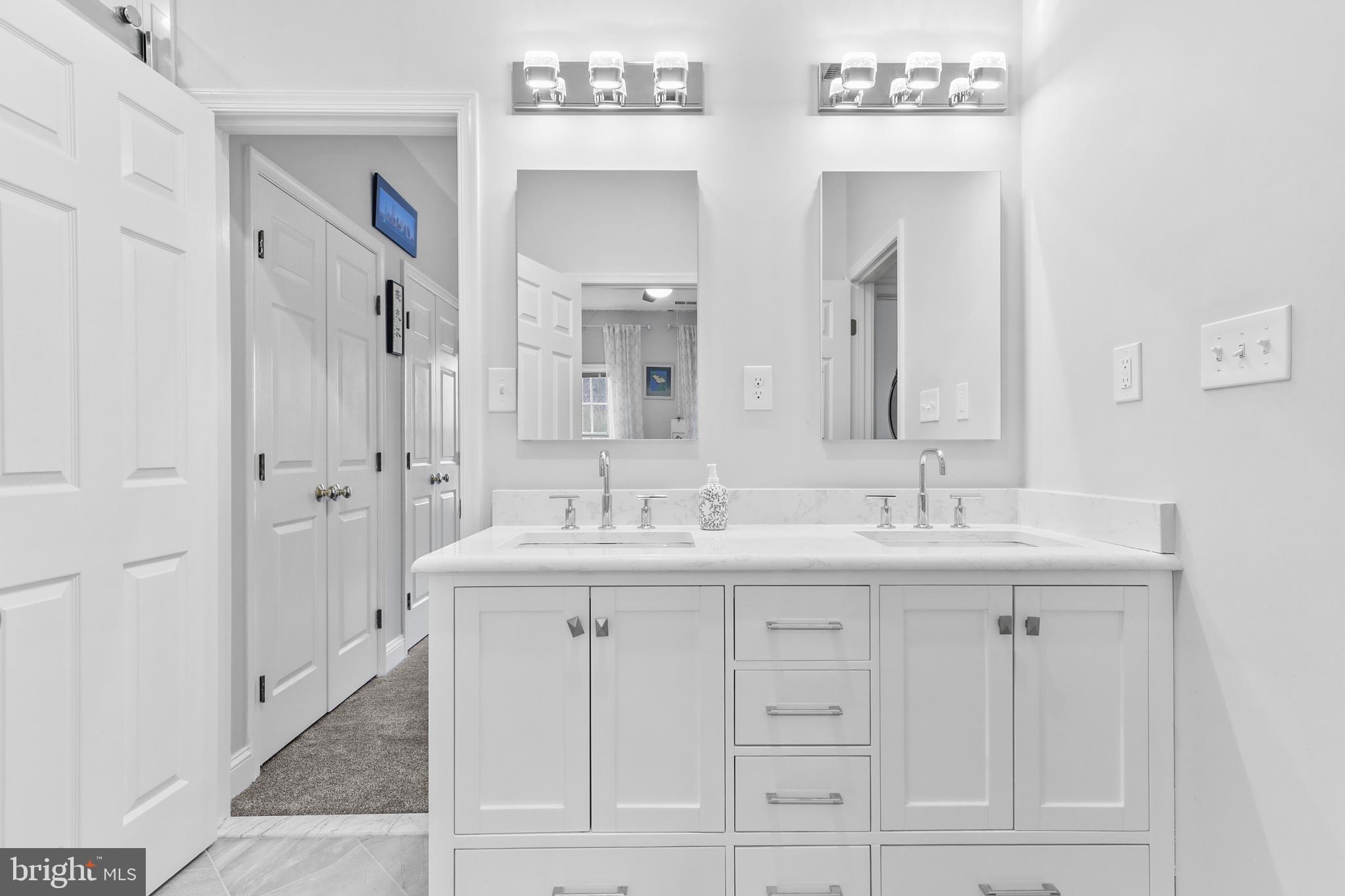 PADONIA MANOR - Residential