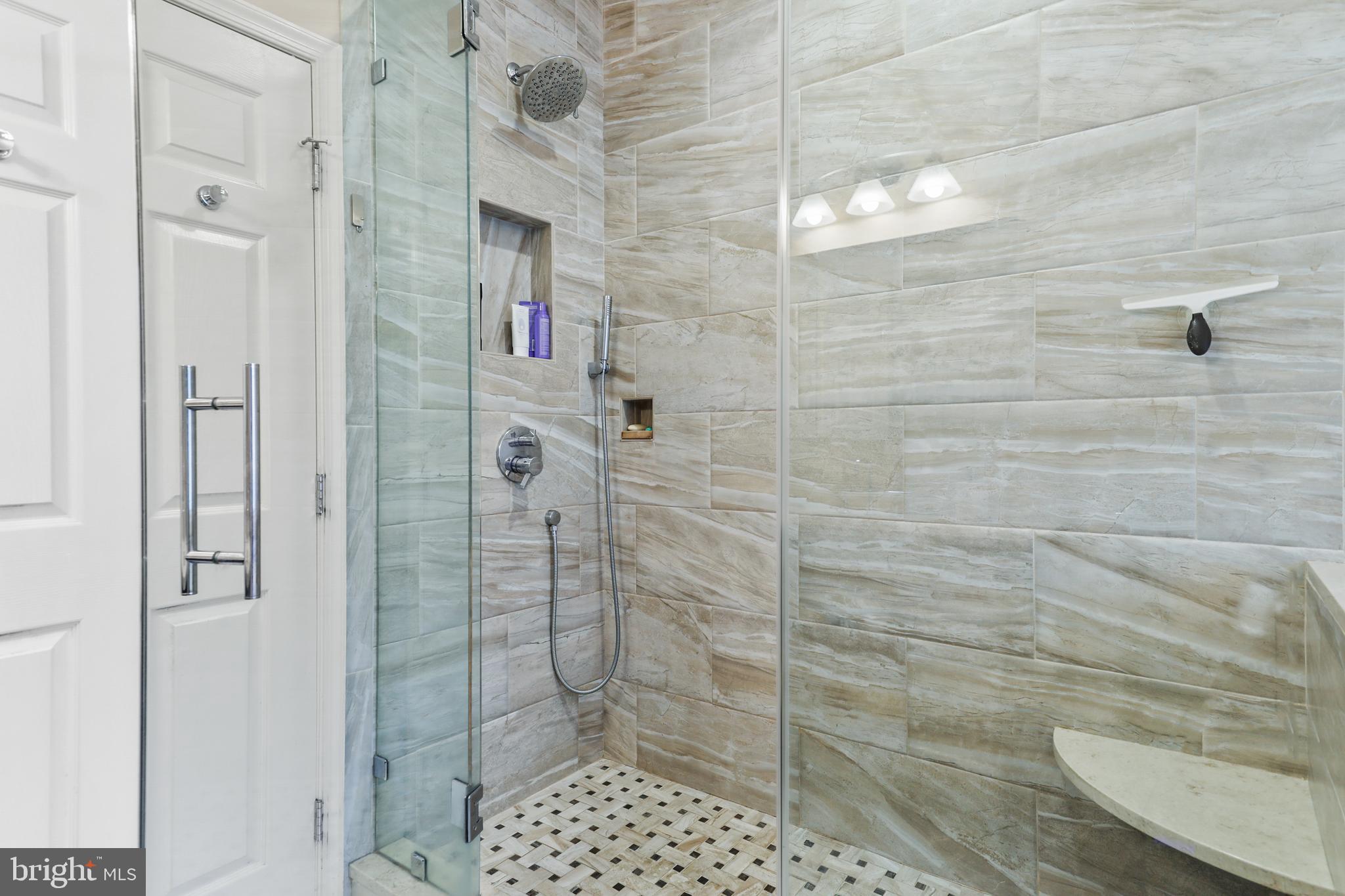 PADONIA MANOR - Residential