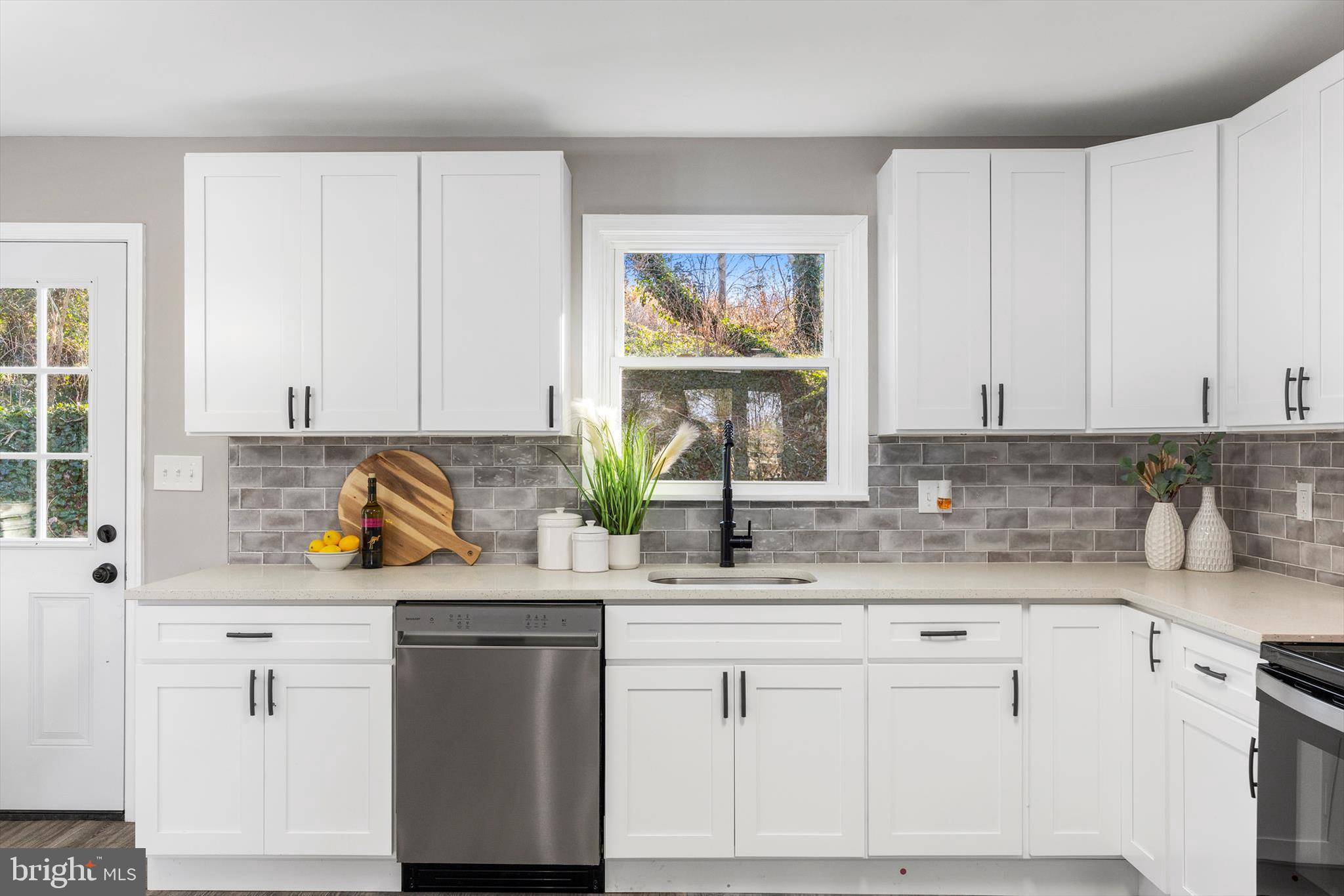 712 SAINT MARYS ROAD