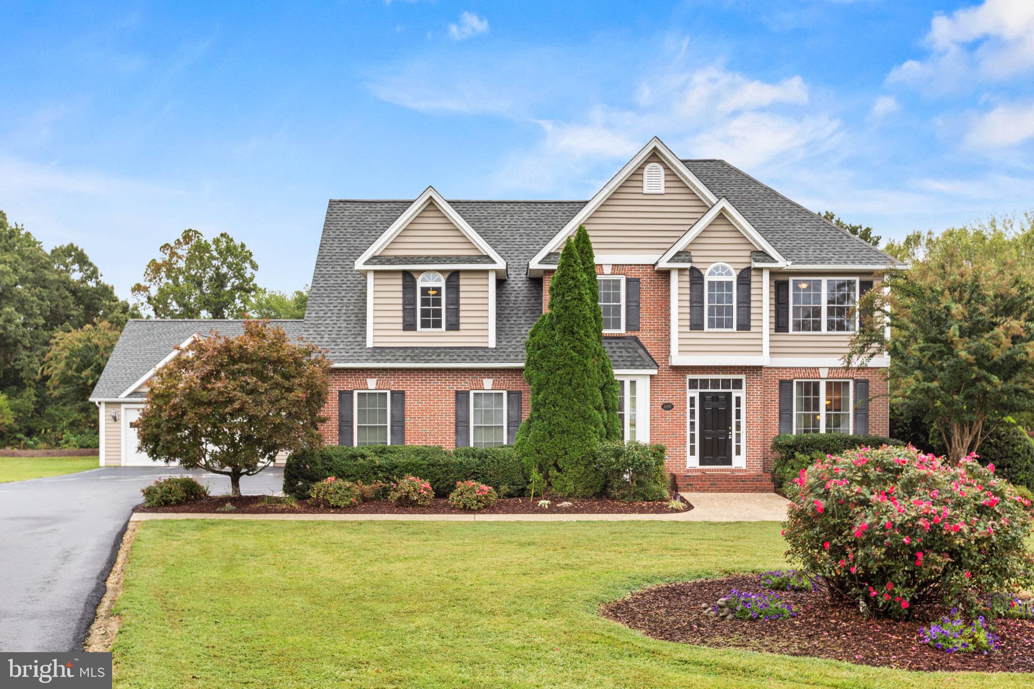 WILLOWBROOK - Residential