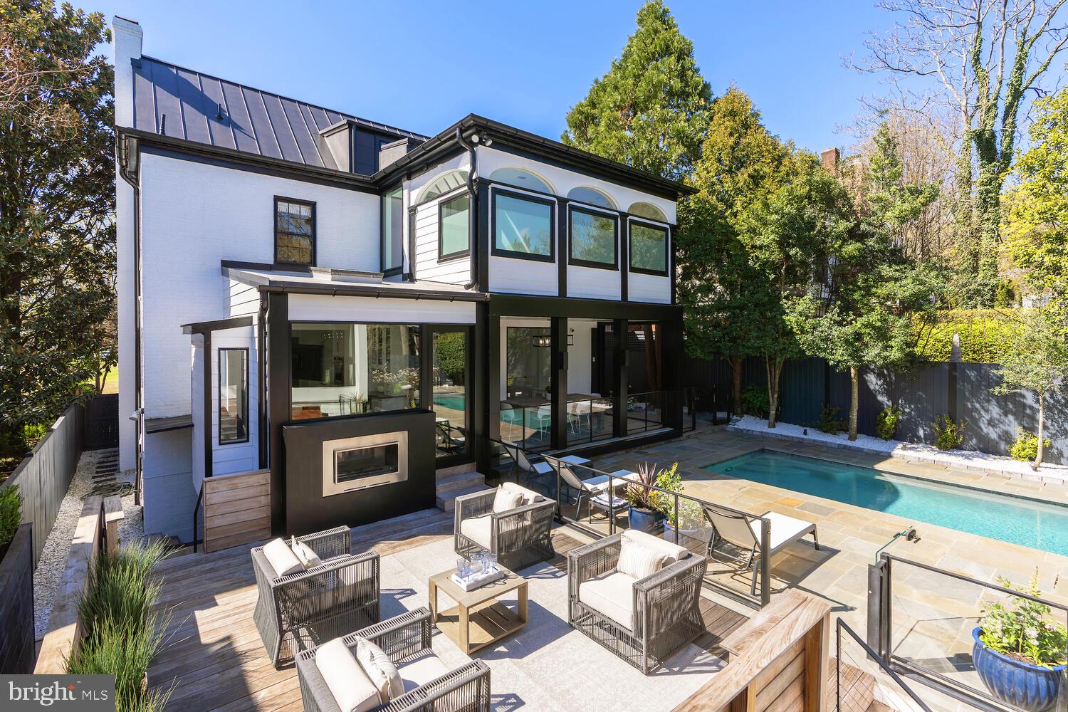 OBSERVATORY CIRCLE - Residential