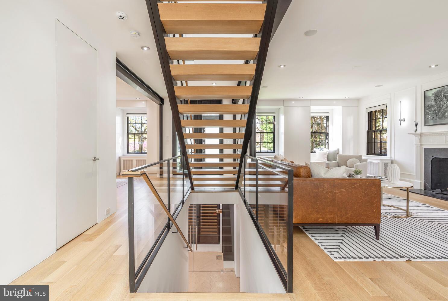 OBSERVATORY CIRCLE - Residential