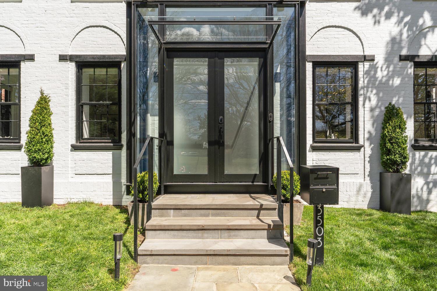 OBSERVATORY CIRCLE - Residential