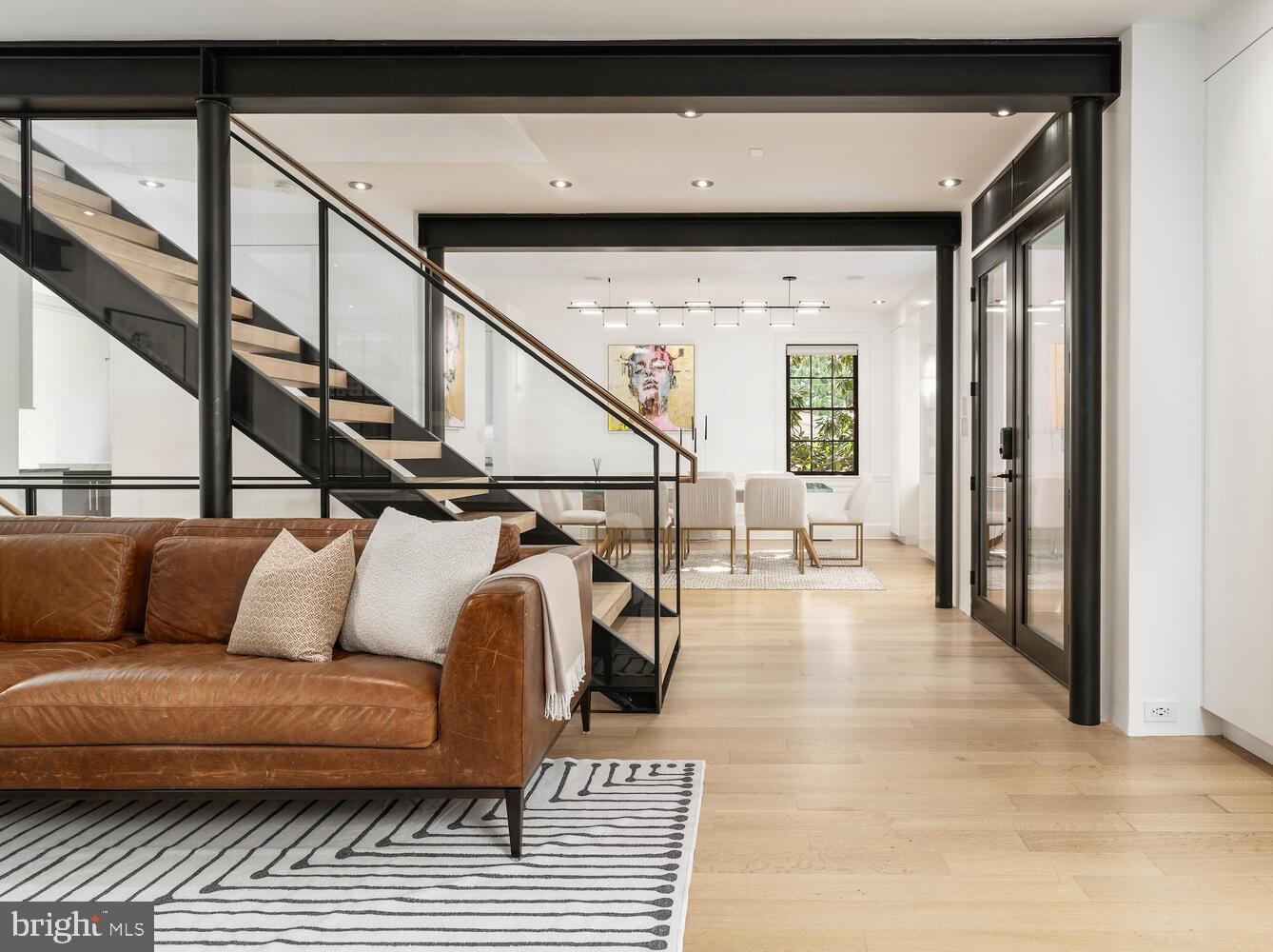 OBSERVATORY CIRCLE - Residential