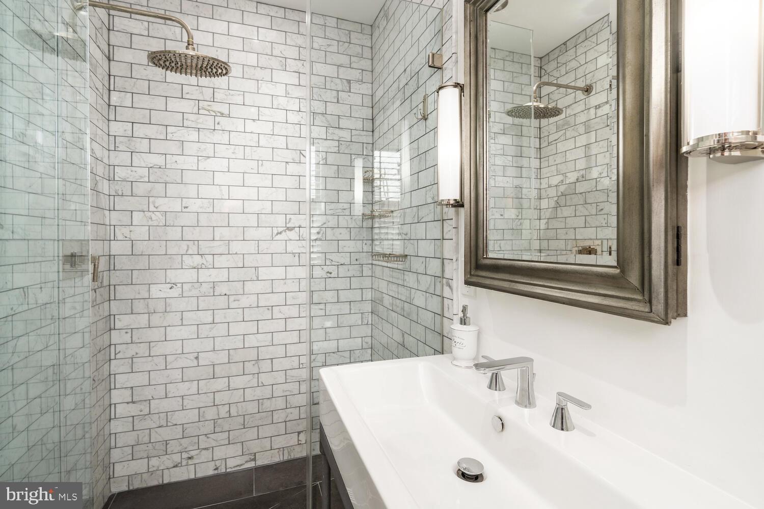 OBSERVATORY CIRCLE - Residential