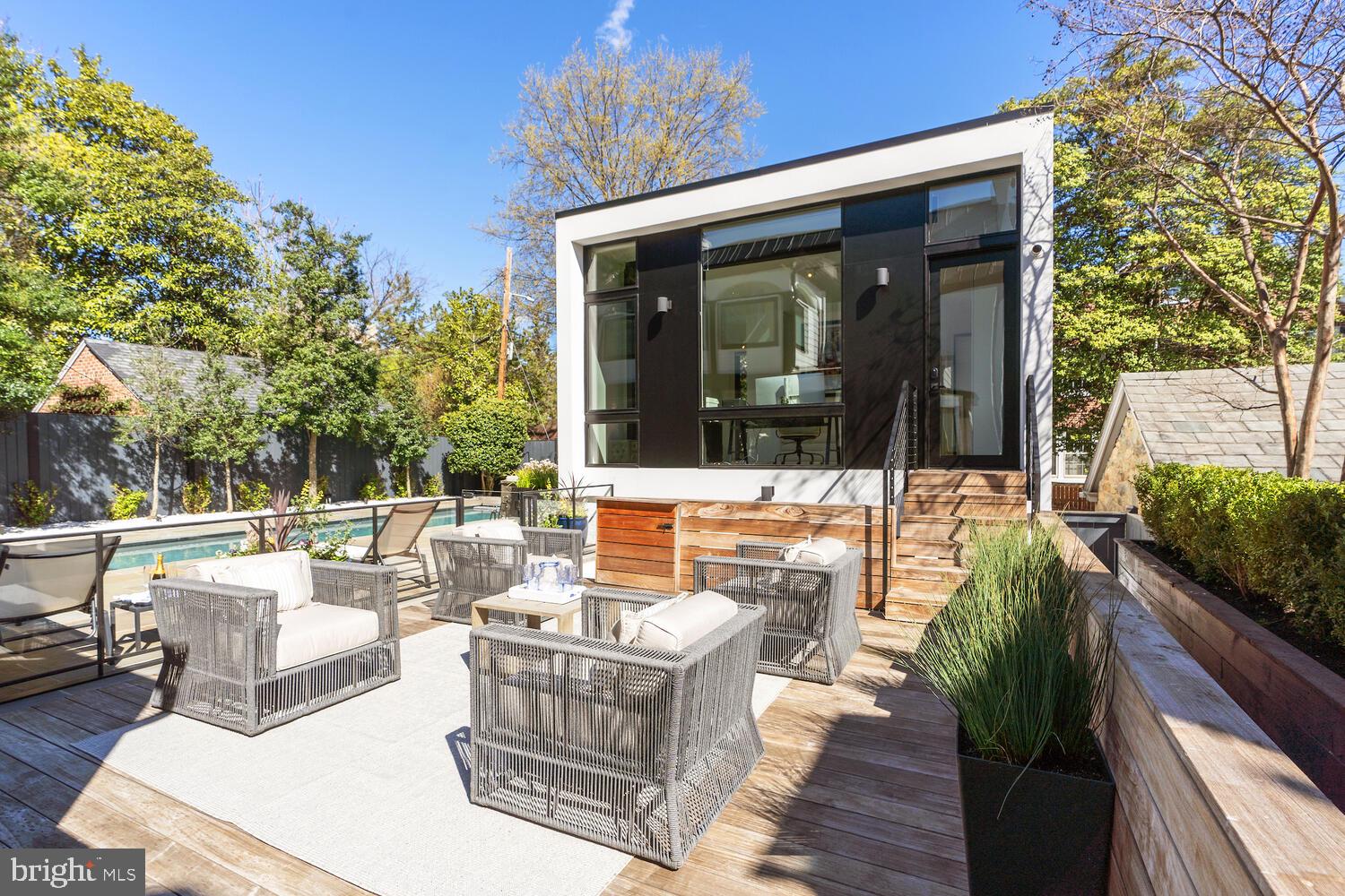 OBSERVATORY CIRCLE - Residential