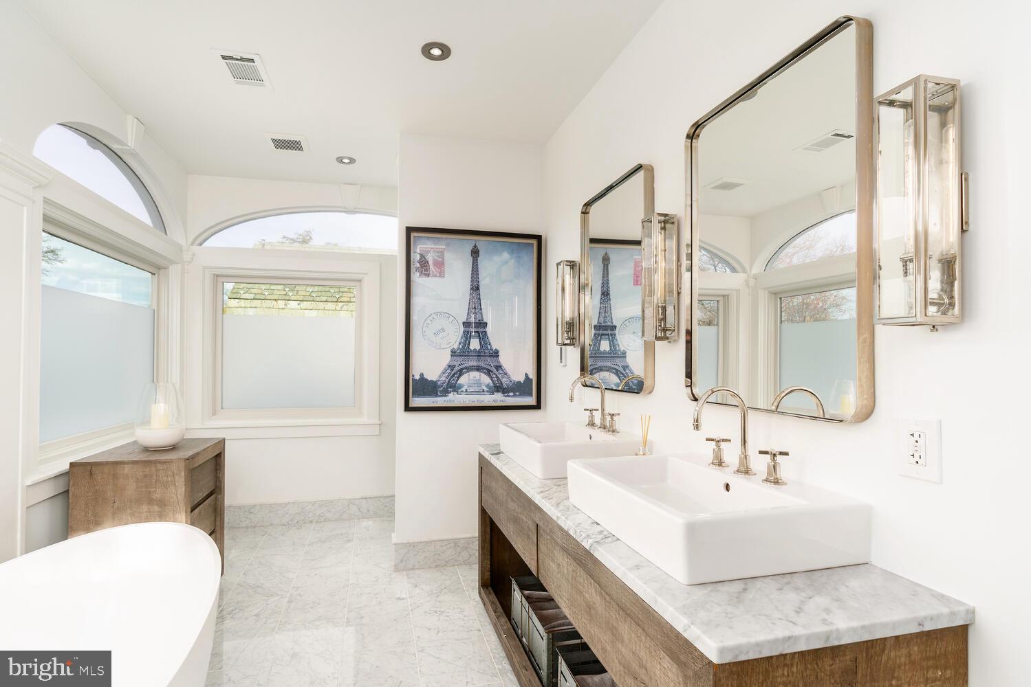 OBSERVATORY CIRCLE - Residential