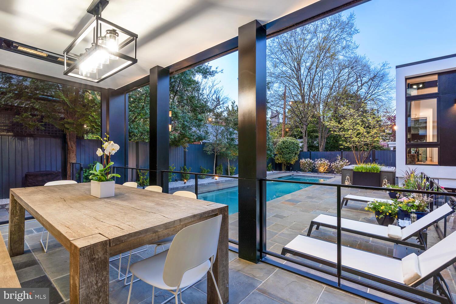 OBSERVATORY CIRCLE - Residential