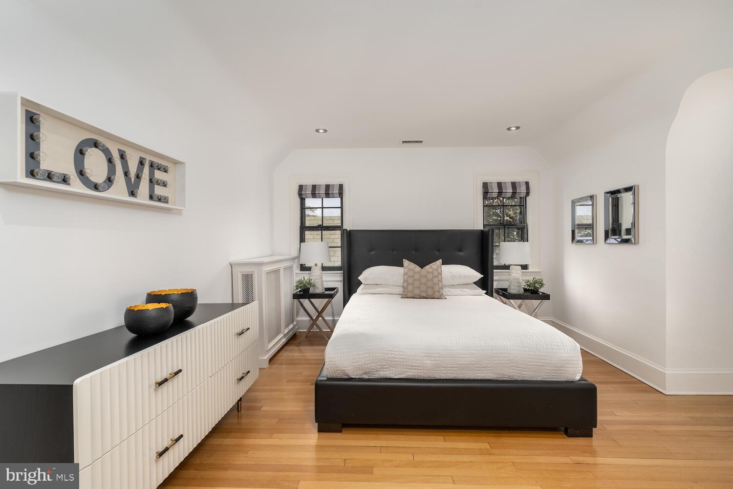 OBSERVATORY CIRCLE - Residential