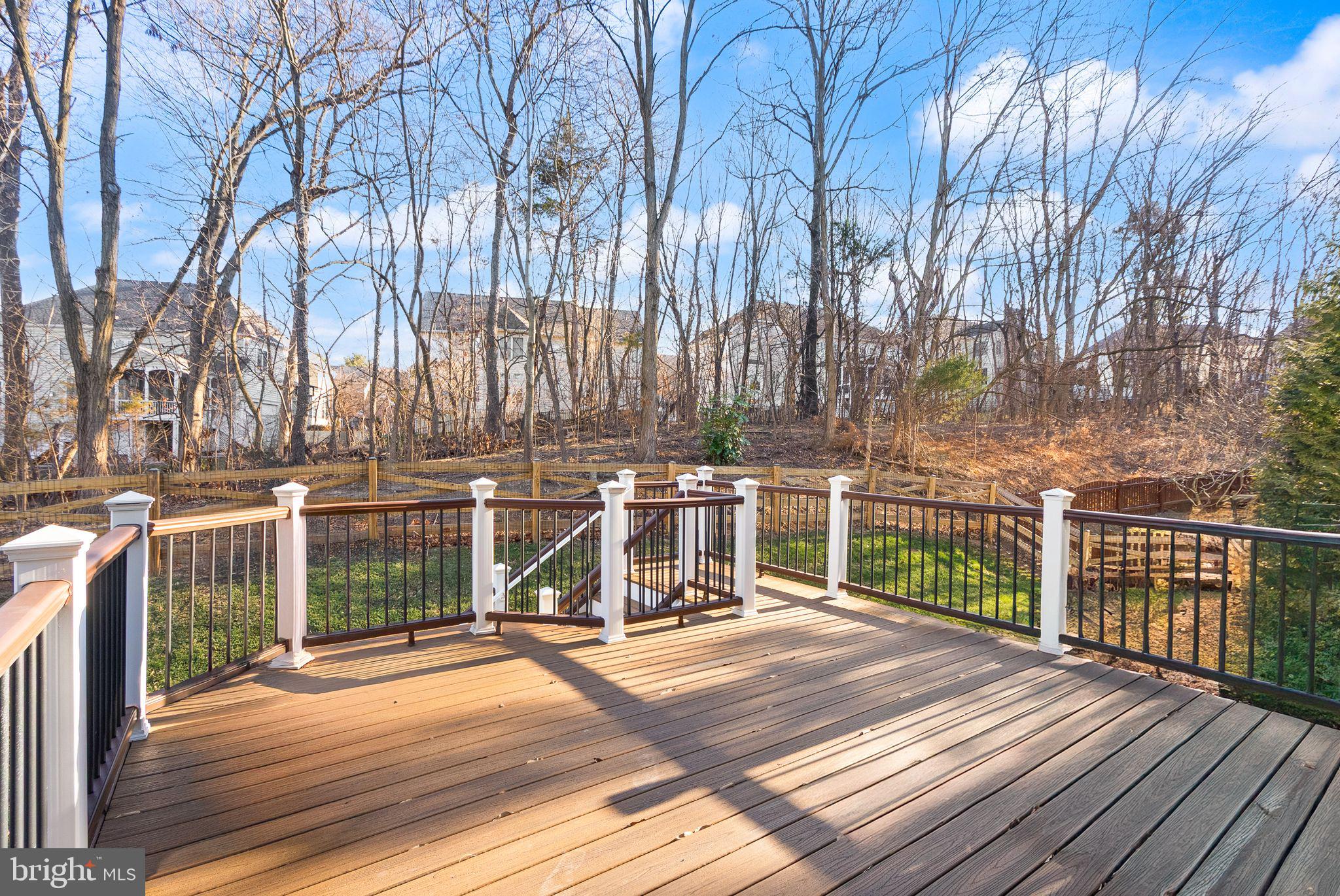 LANSDOWNE ON THE POTOMAC - Residential