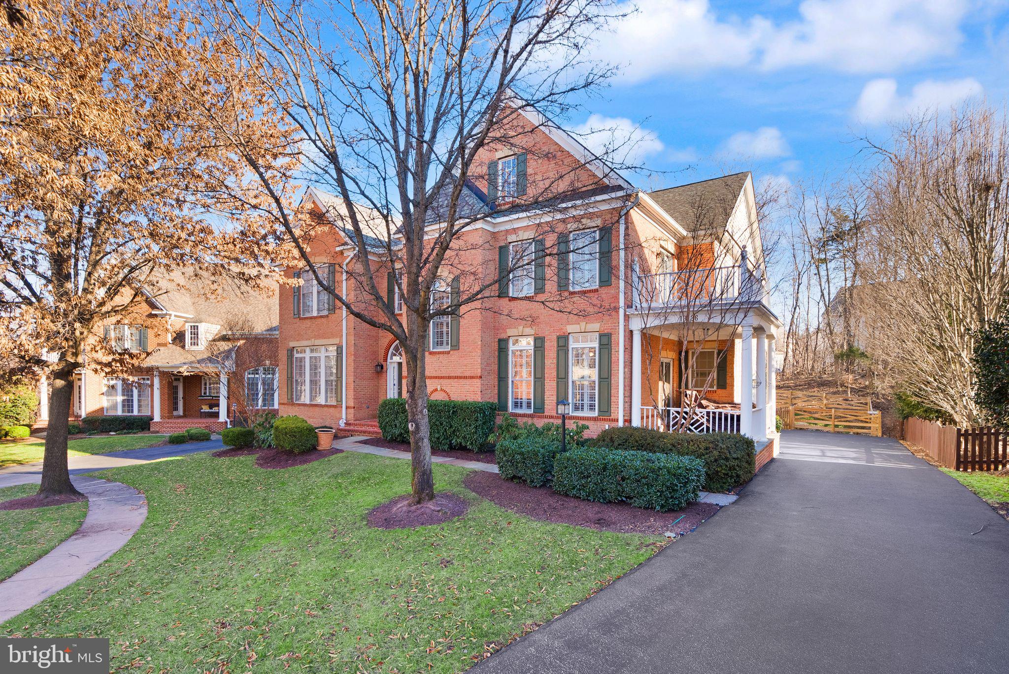 LANSDOWNE ON THE POTOMAC - Residential