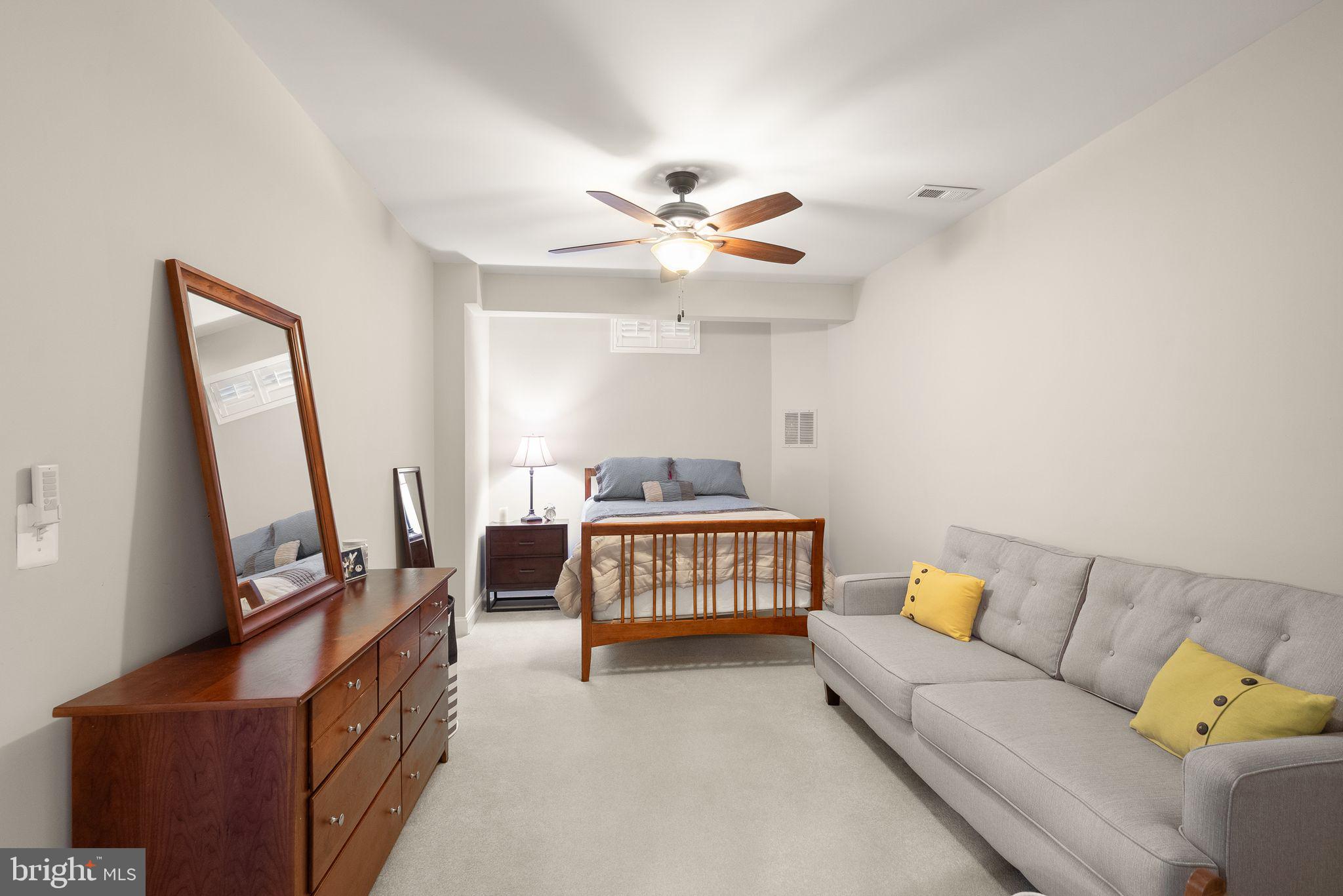 LANSDOWNE ON THE POTOMAC - Residential